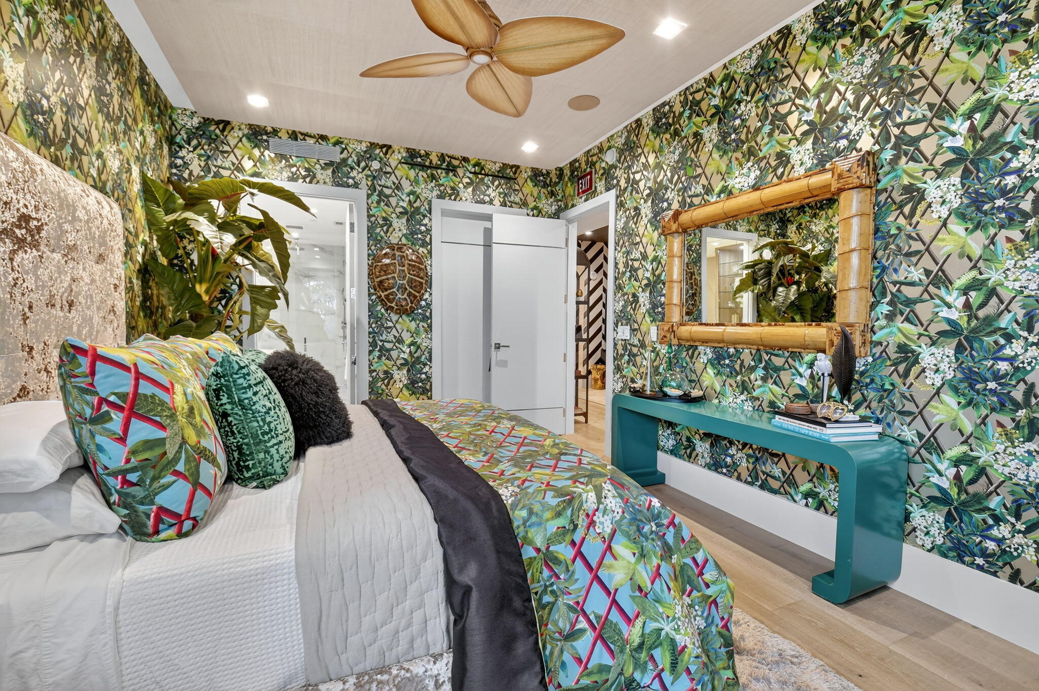 1901 S Ocean Boulevard 18