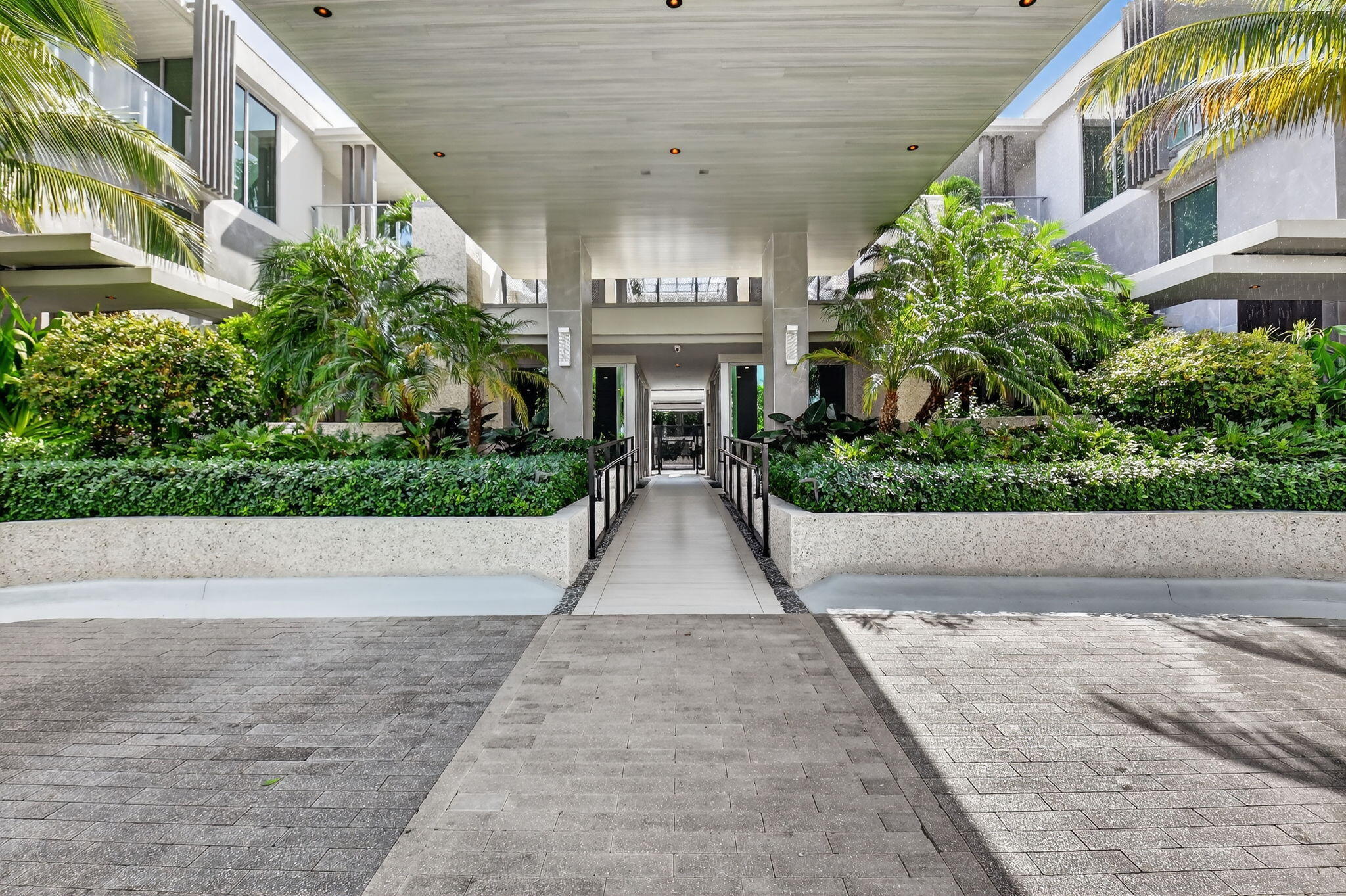 1901 S Ocean Boulevard 18