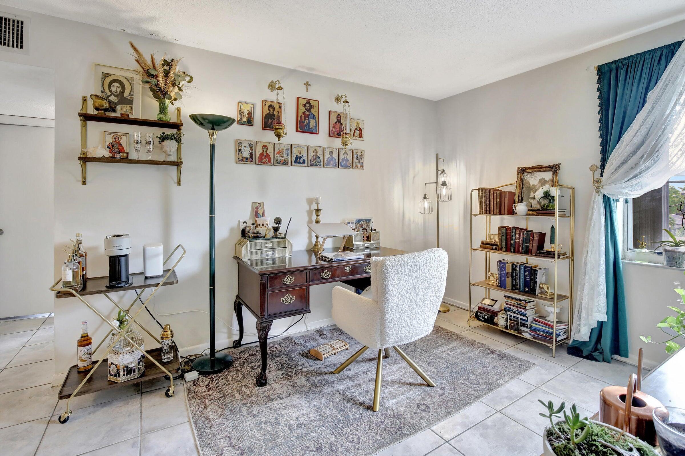 1750 Jefferson Street 305