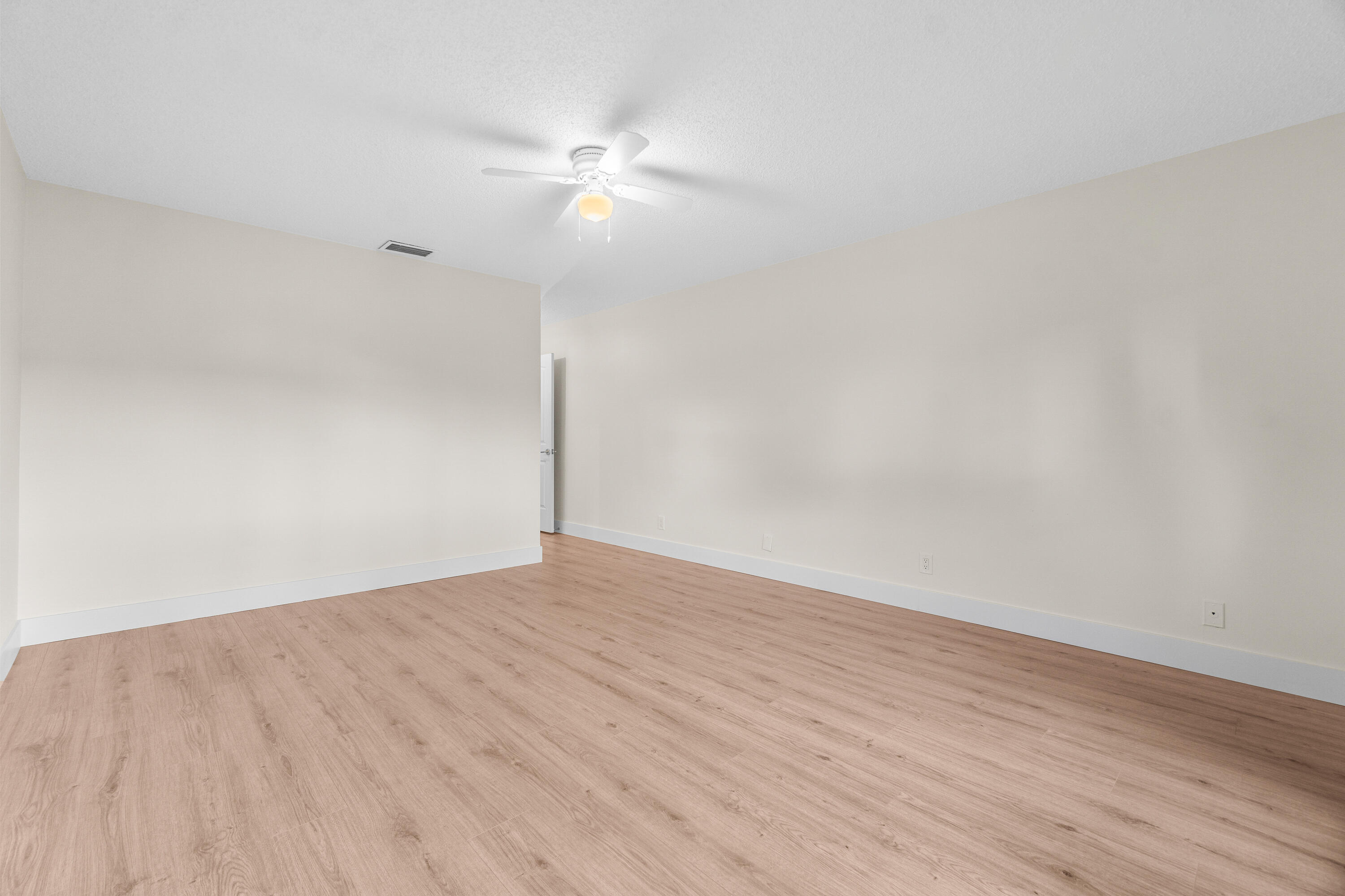 4657 Greentree Place A