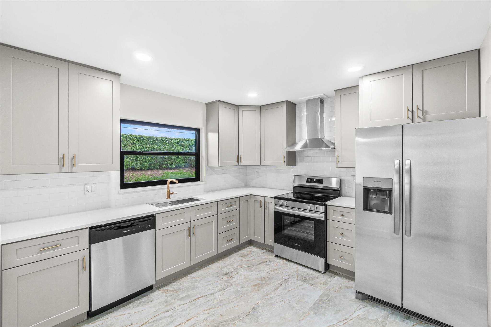 4657 Greentree Place A