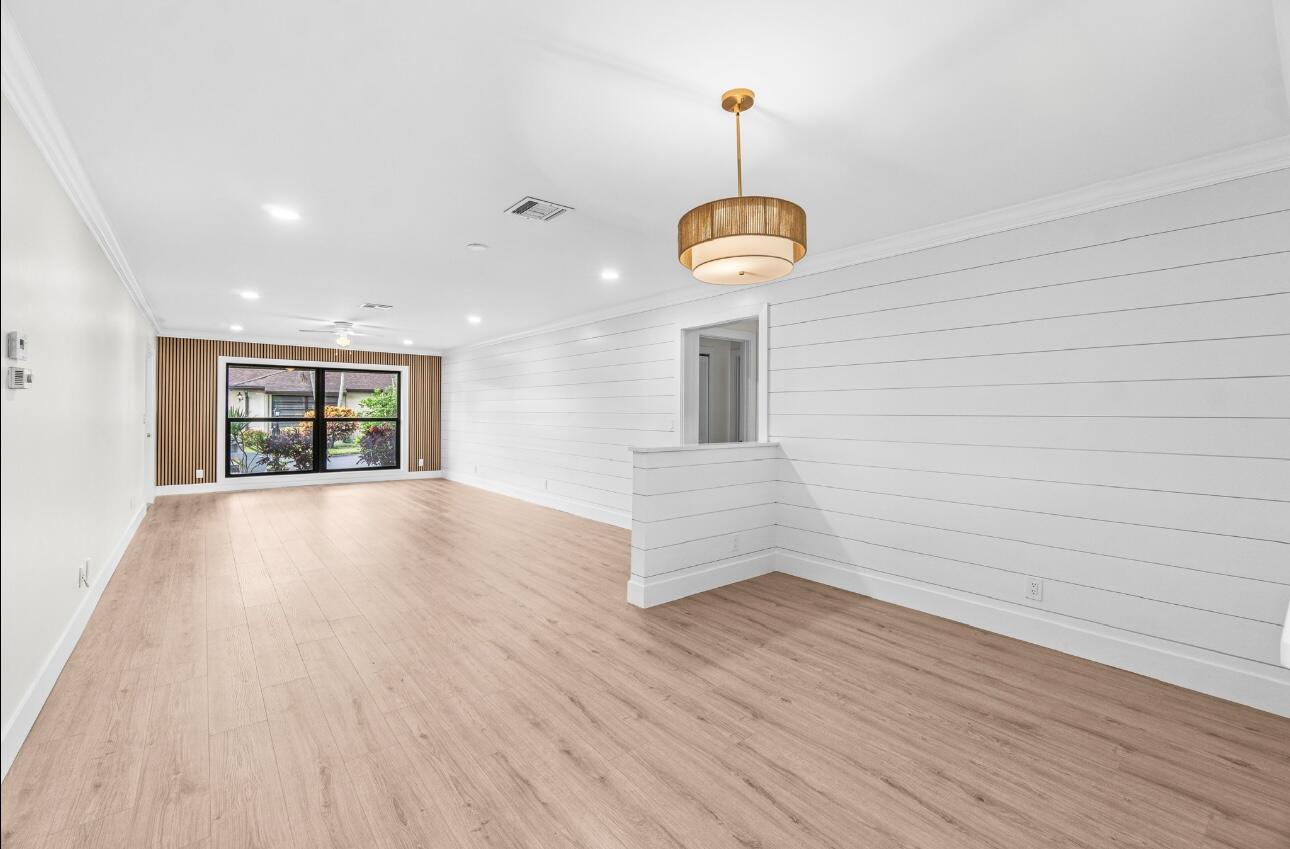 4657 Greentree Place A