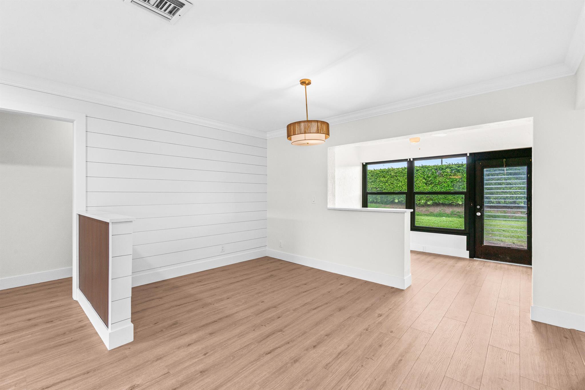 4657 Greentree Place A