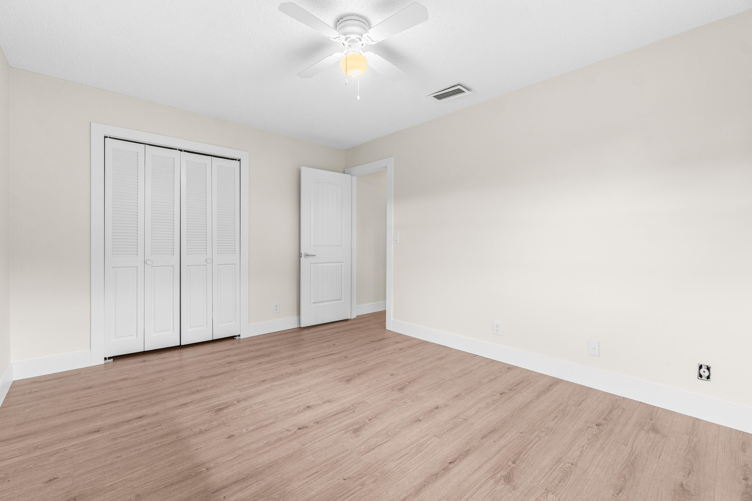 4657 Greentree Place A