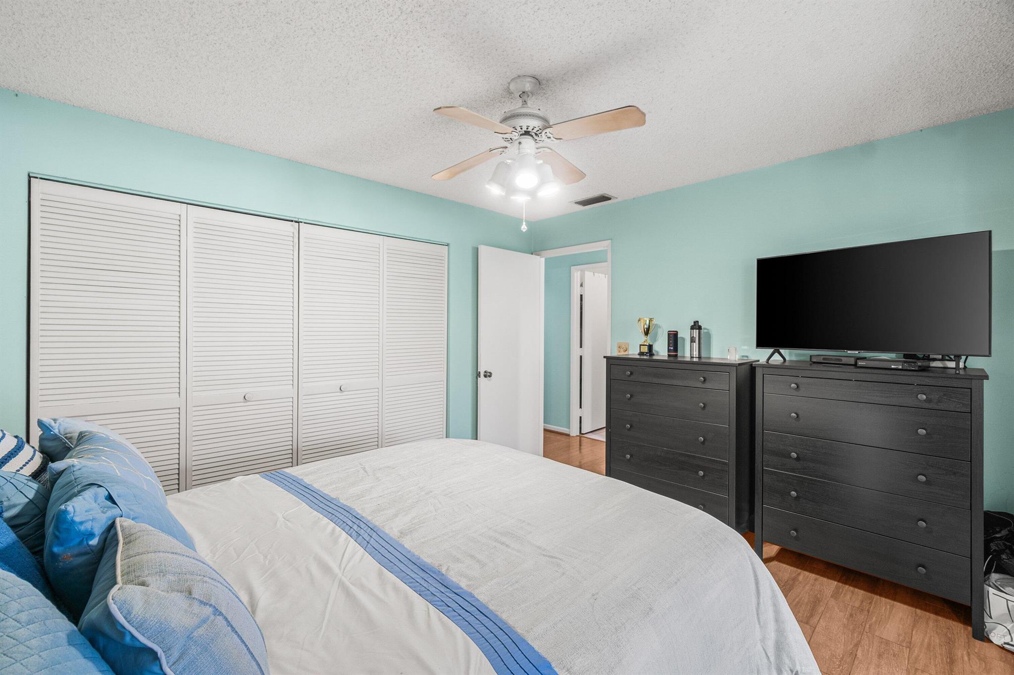 6235 Kings Gate Circle