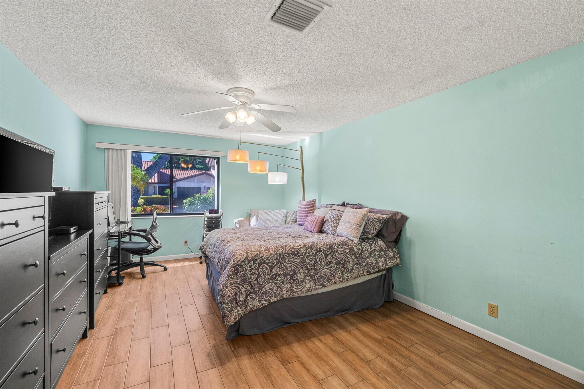 6235 Kings Gate Circle