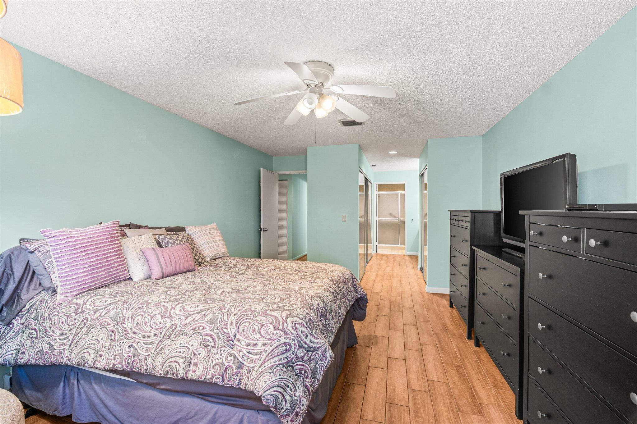 6235 Kings Gate Circle