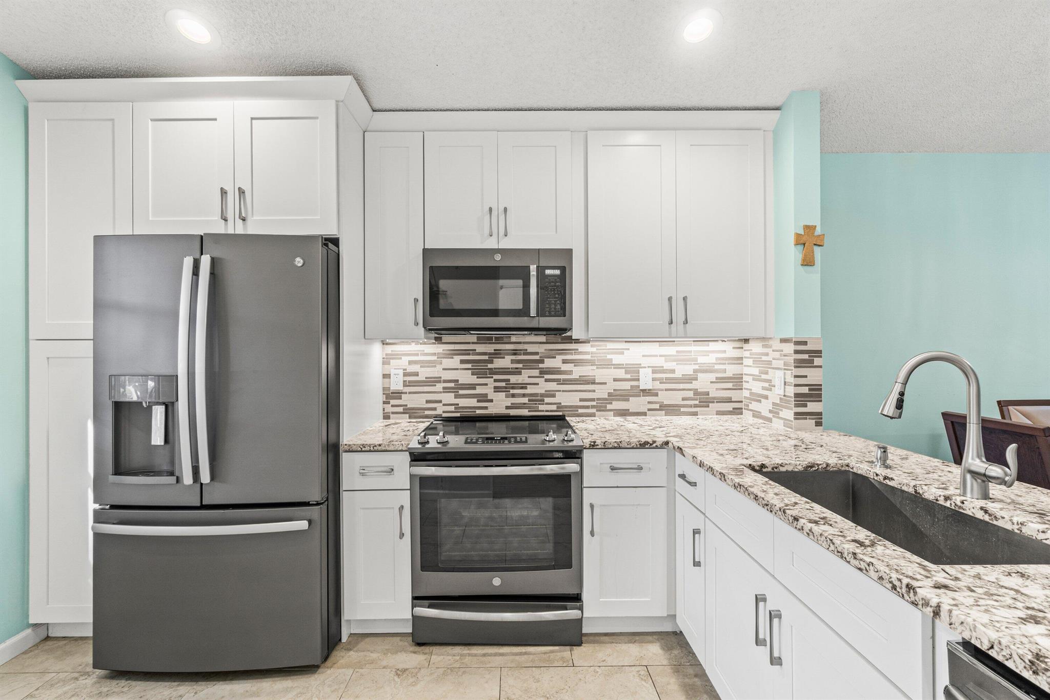 6235 Kings Gate Circle