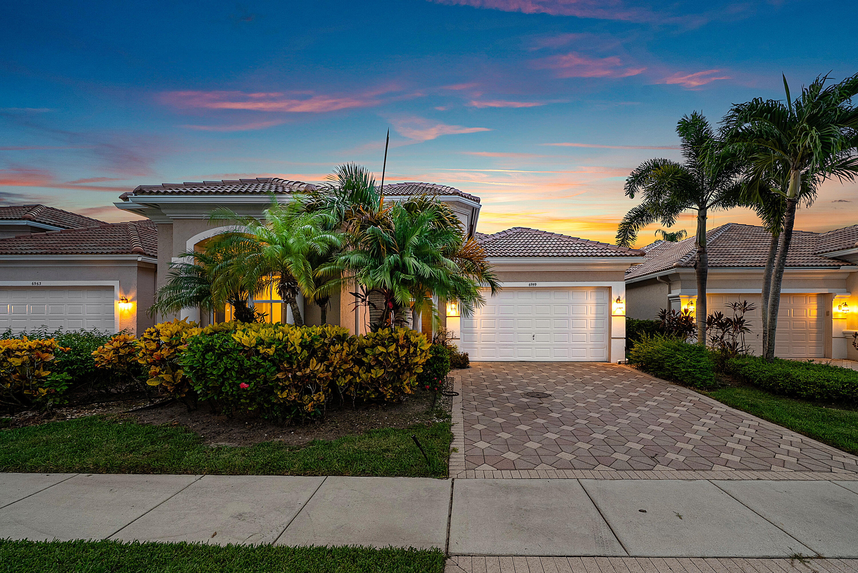 6959 Fairway Lakes Drive