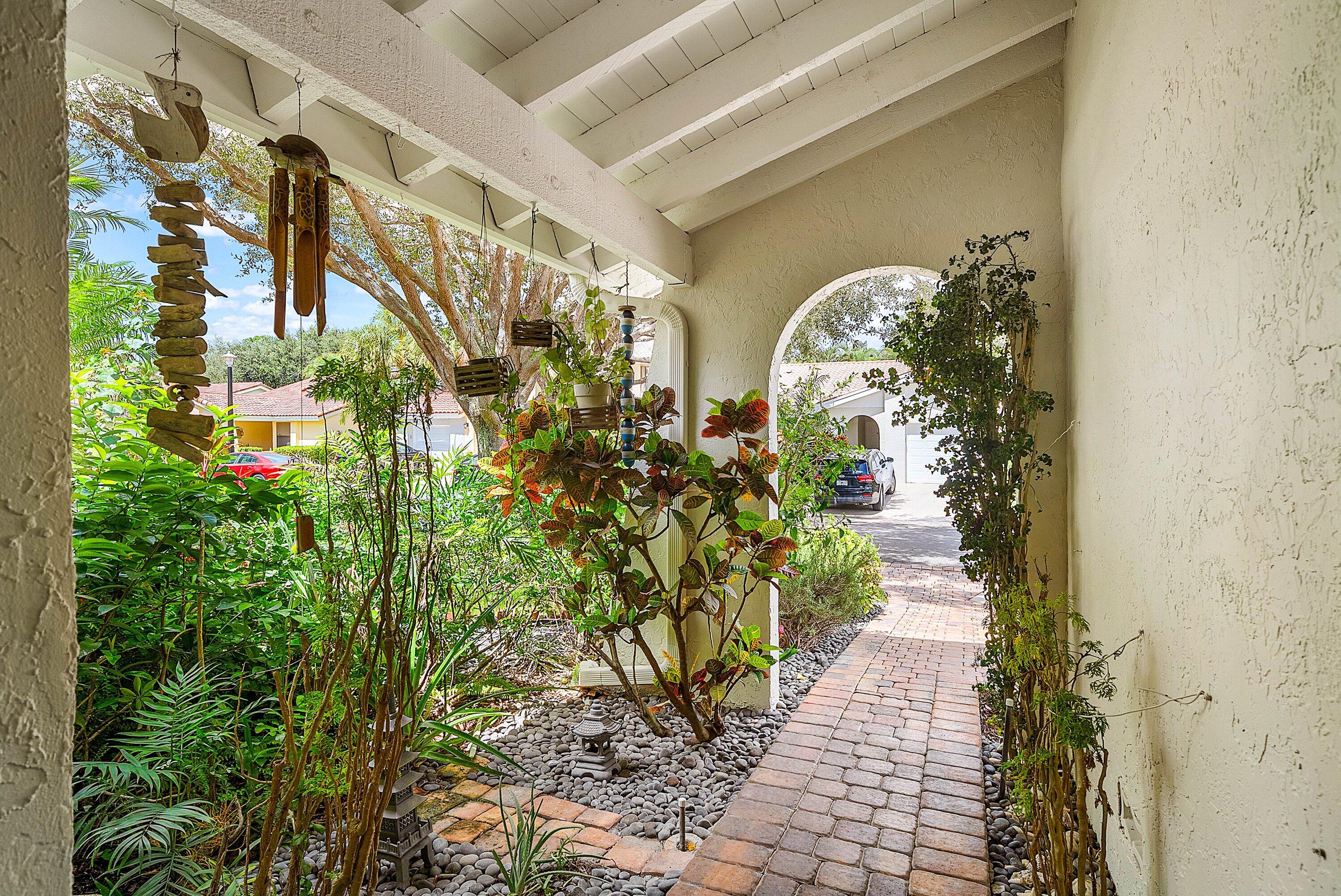 6104 Belleza Lane