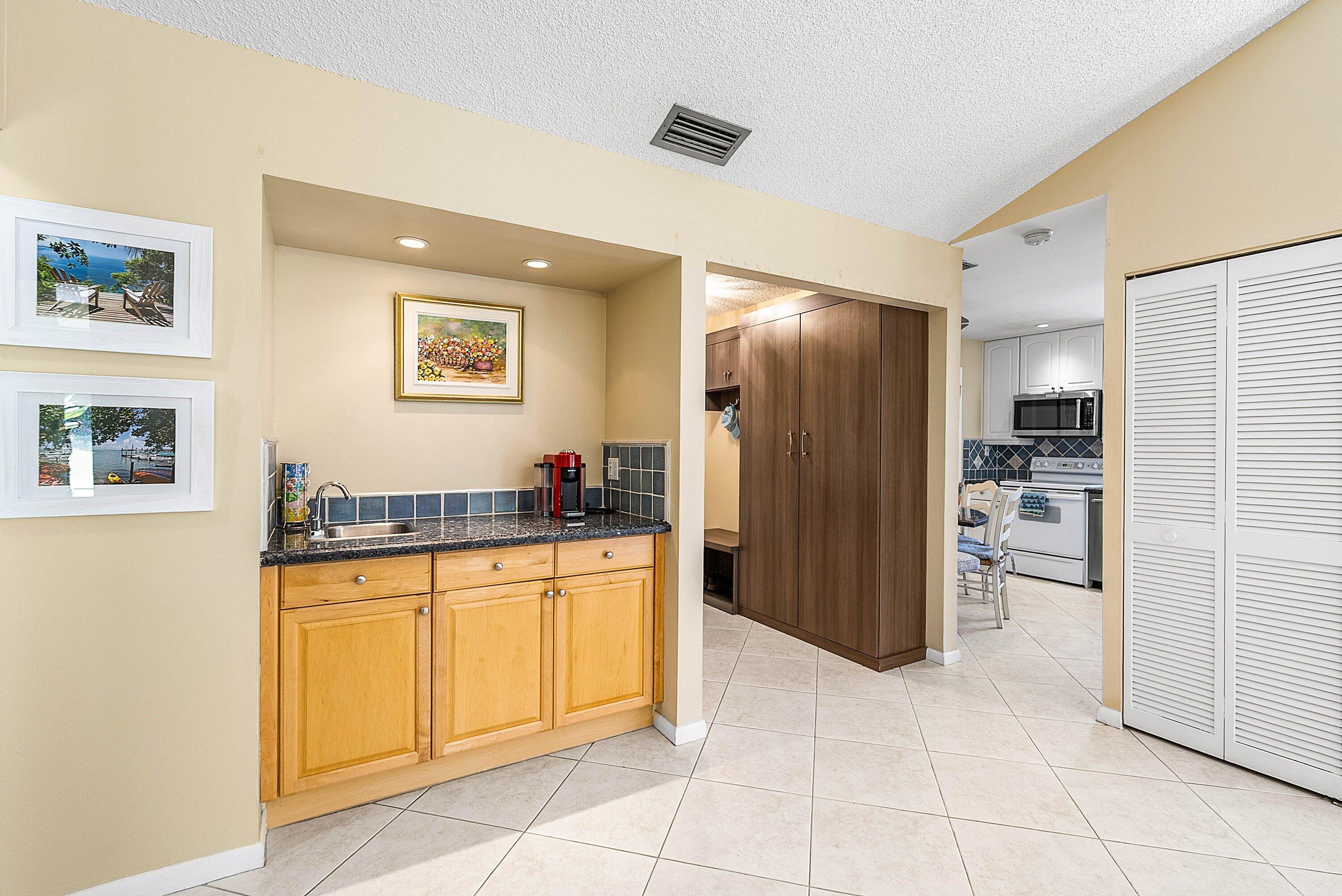 6104 Belleza Lane
