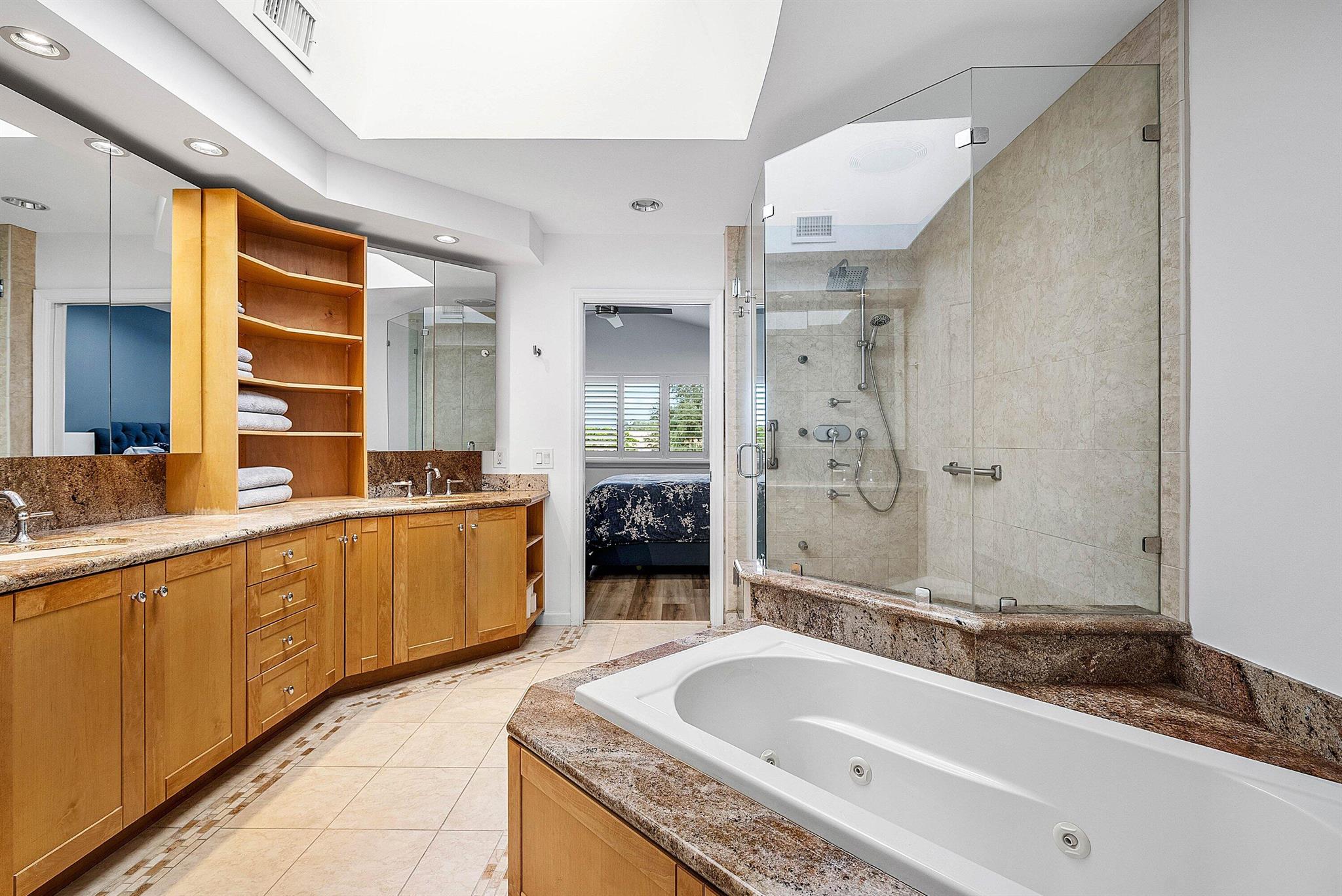 5338 NW 26th Circle S