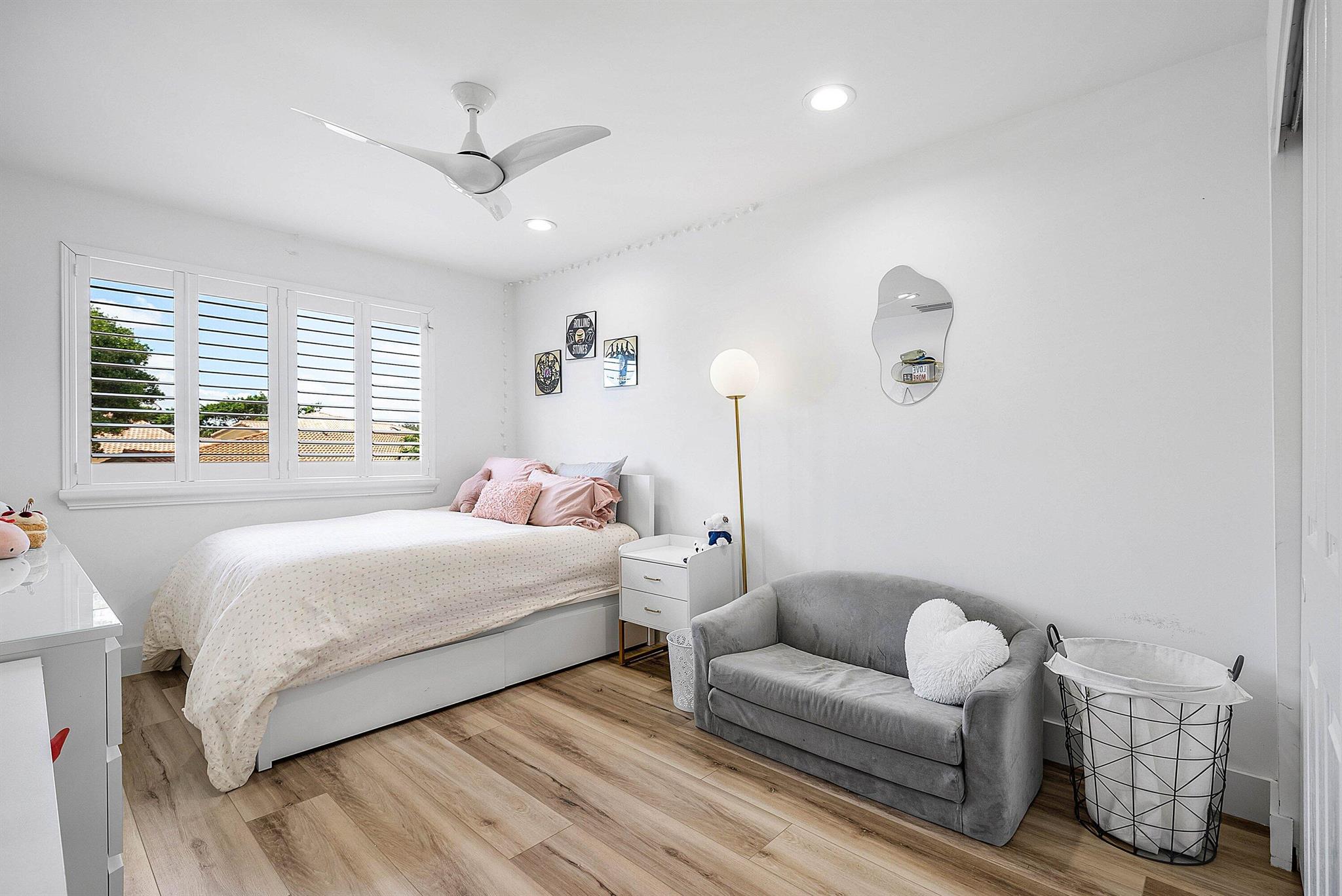 5338 NW 26th Circle S