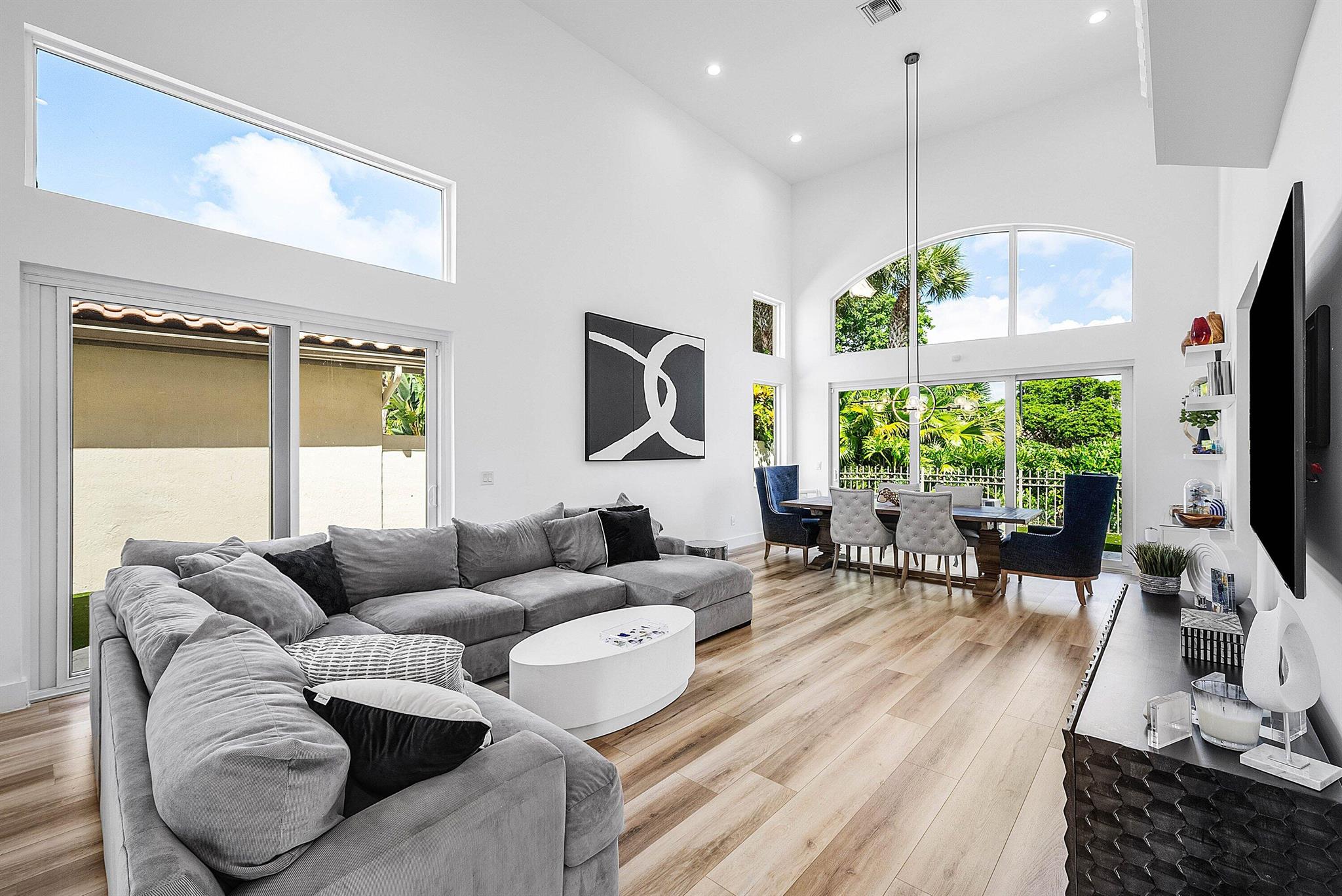 5338 NW 26th Circle S