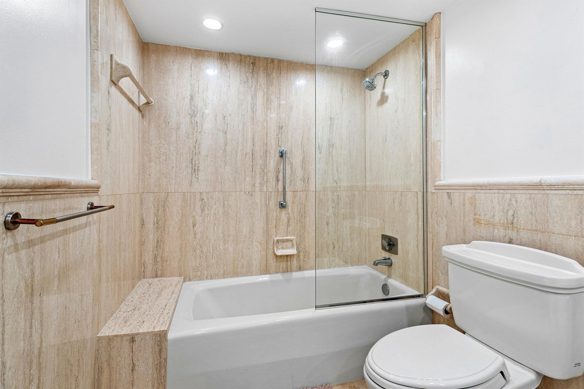 2066 N Ocean Boulevard 4nw