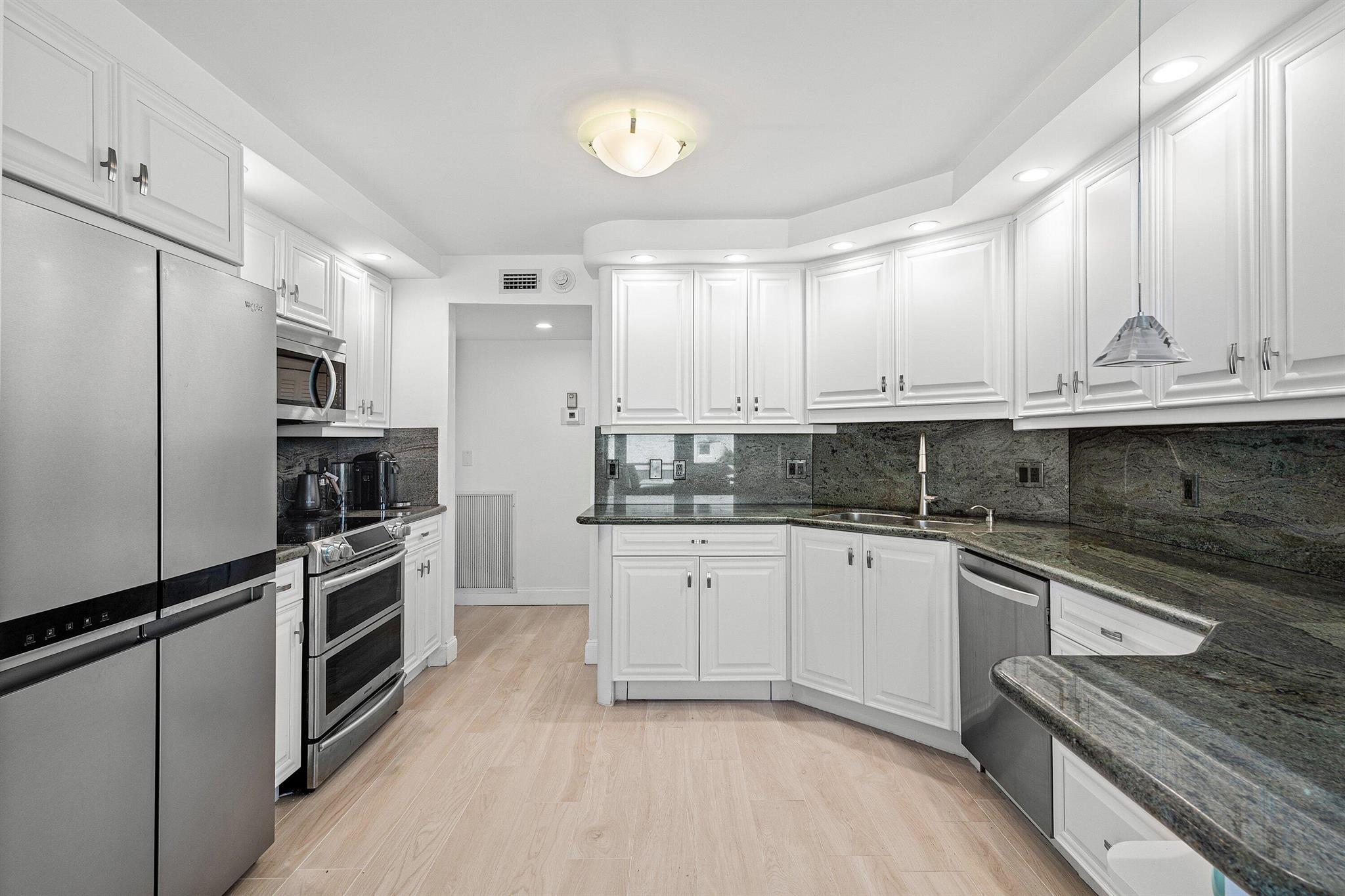 2066 N Ocean Boulevard 4nw