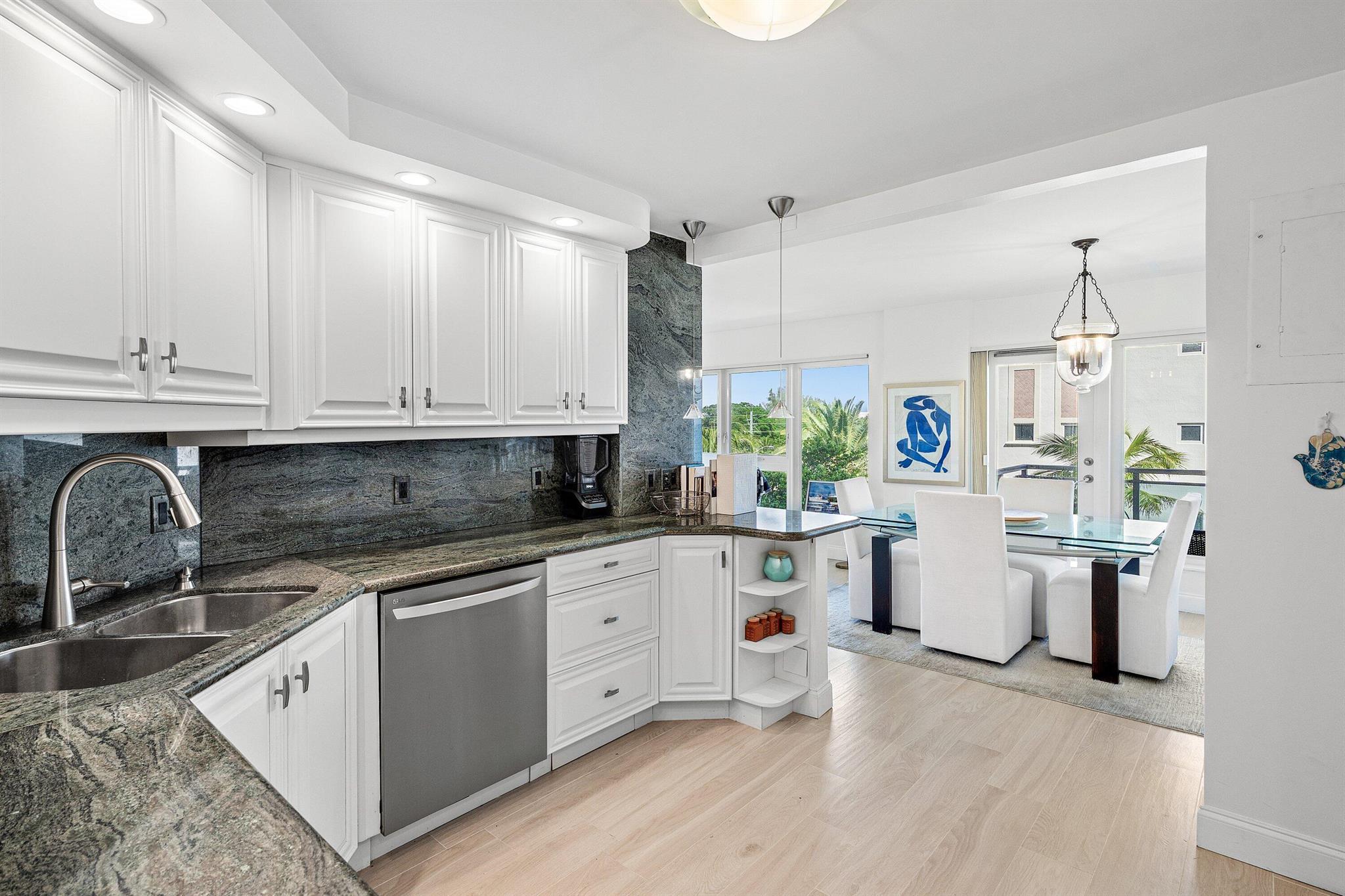 2066 N Ocean Boulevard 4nw