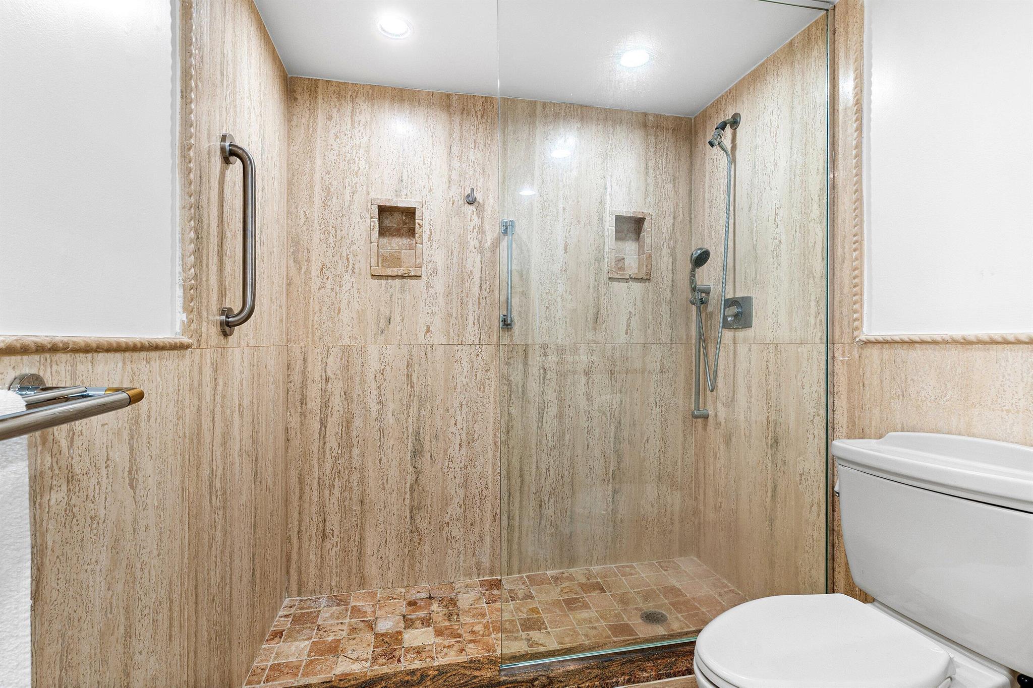 2066 N Ocean Boulevard 4nw