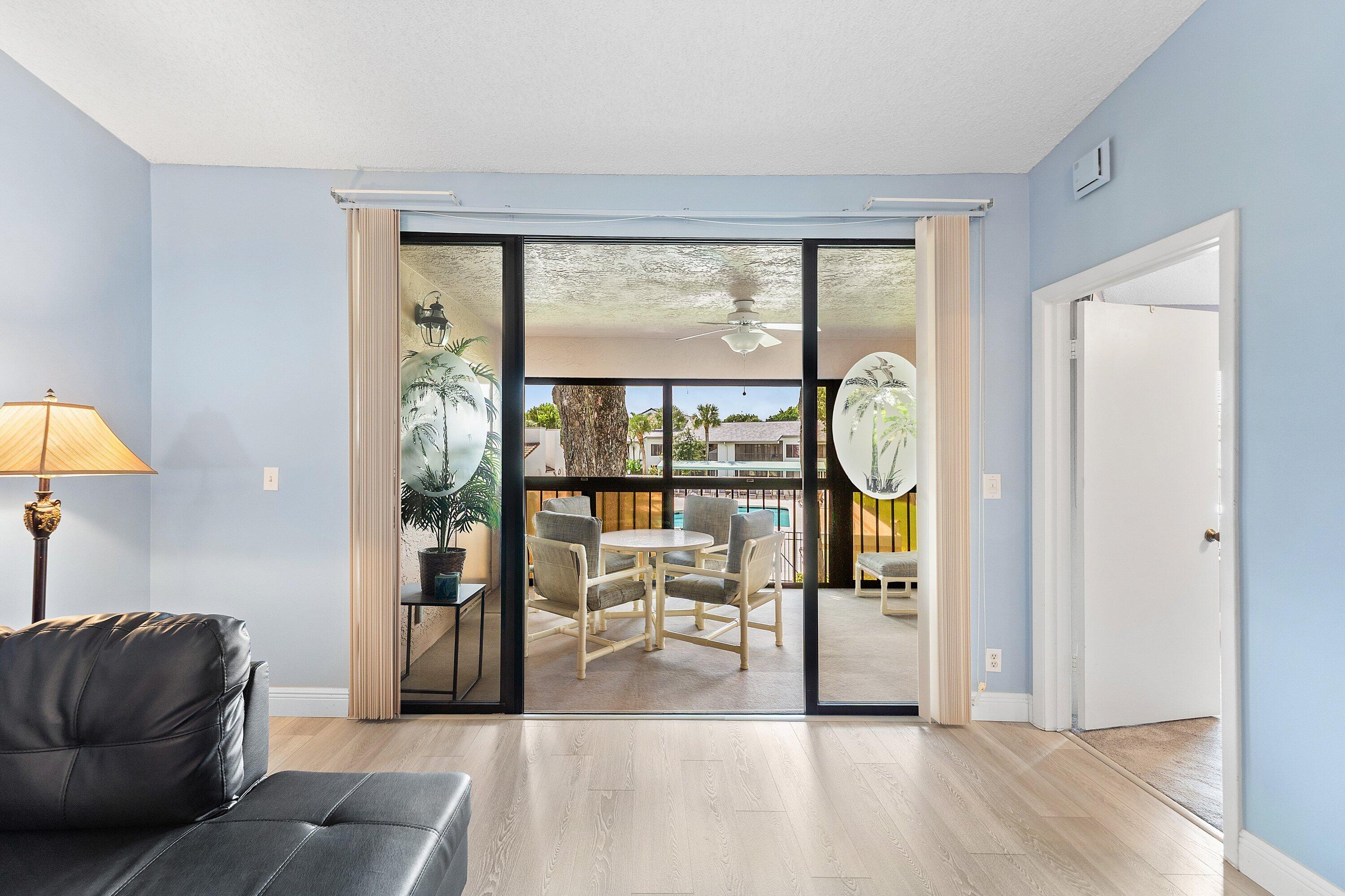 7465 N Glendevon Lane N 1207