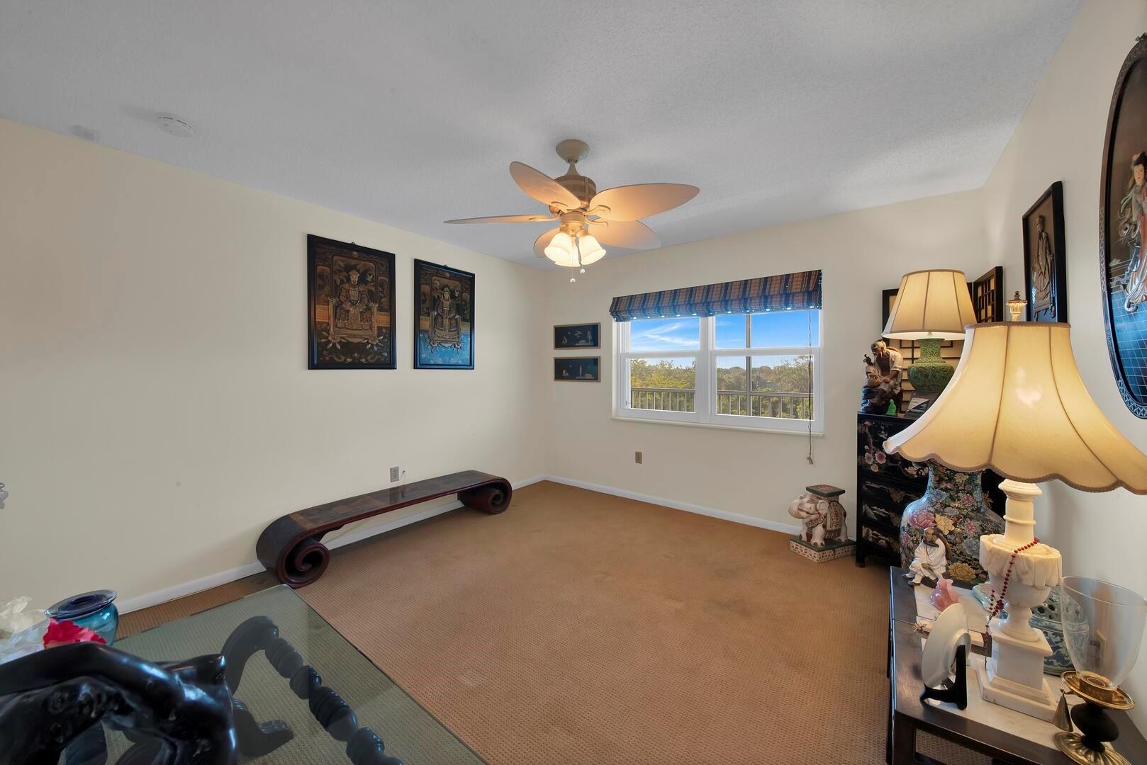 1516 S Lakeside Drive 412