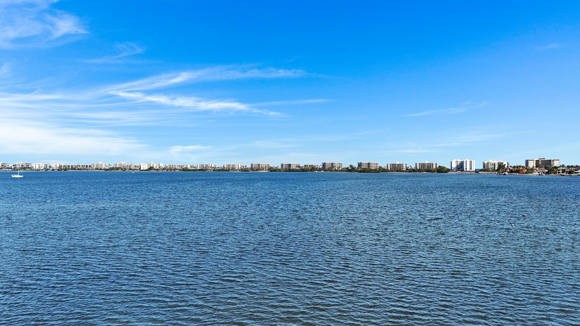 1516 S Lakeside Drive 412