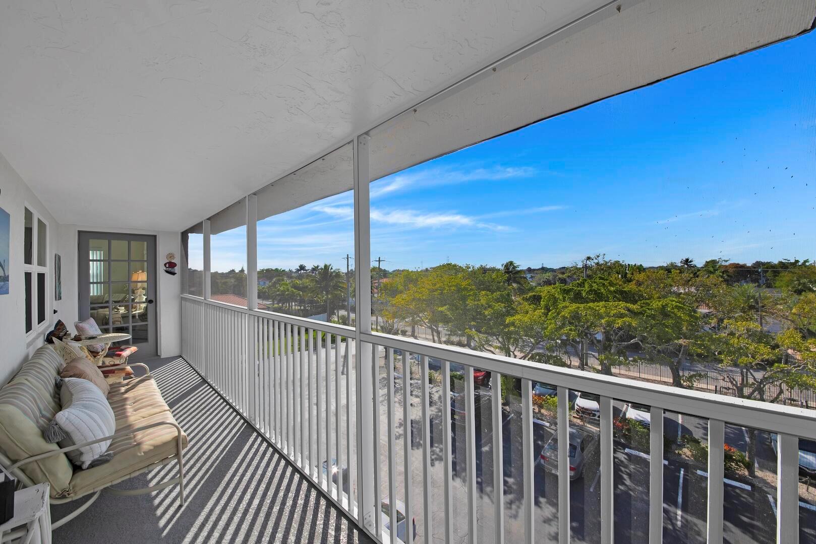 1516 S Lakeside Drive 412