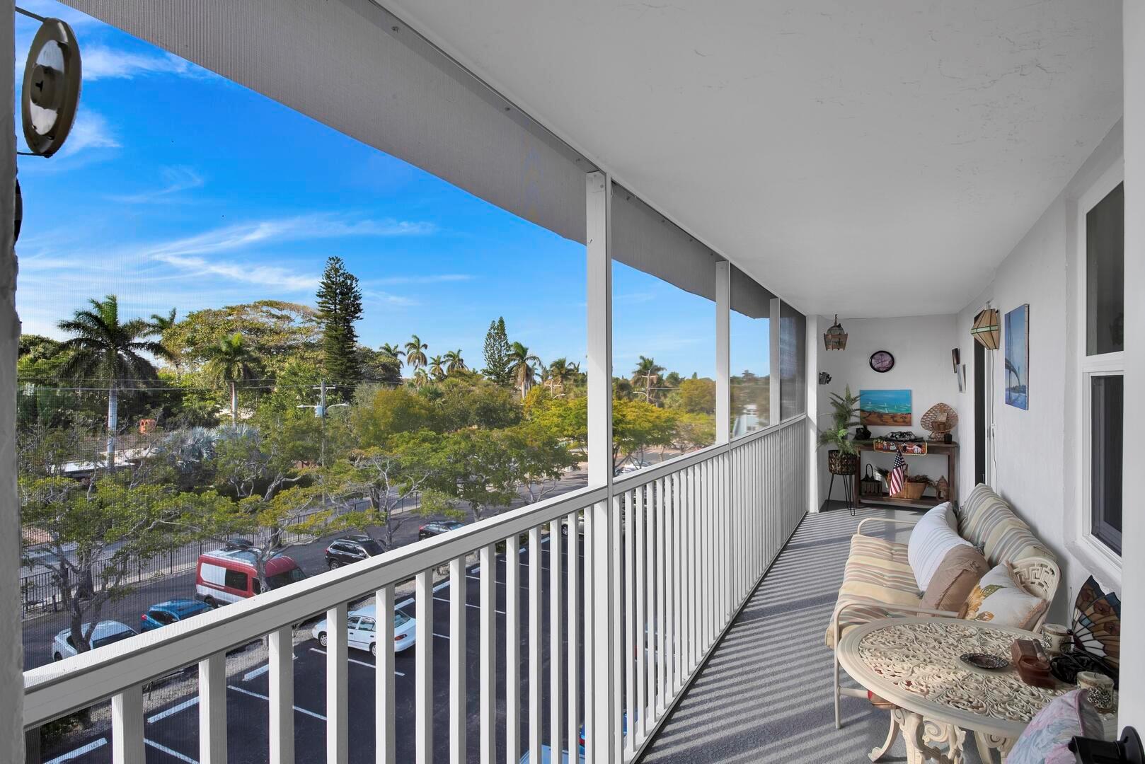 1516 S Lakeside Drive 412