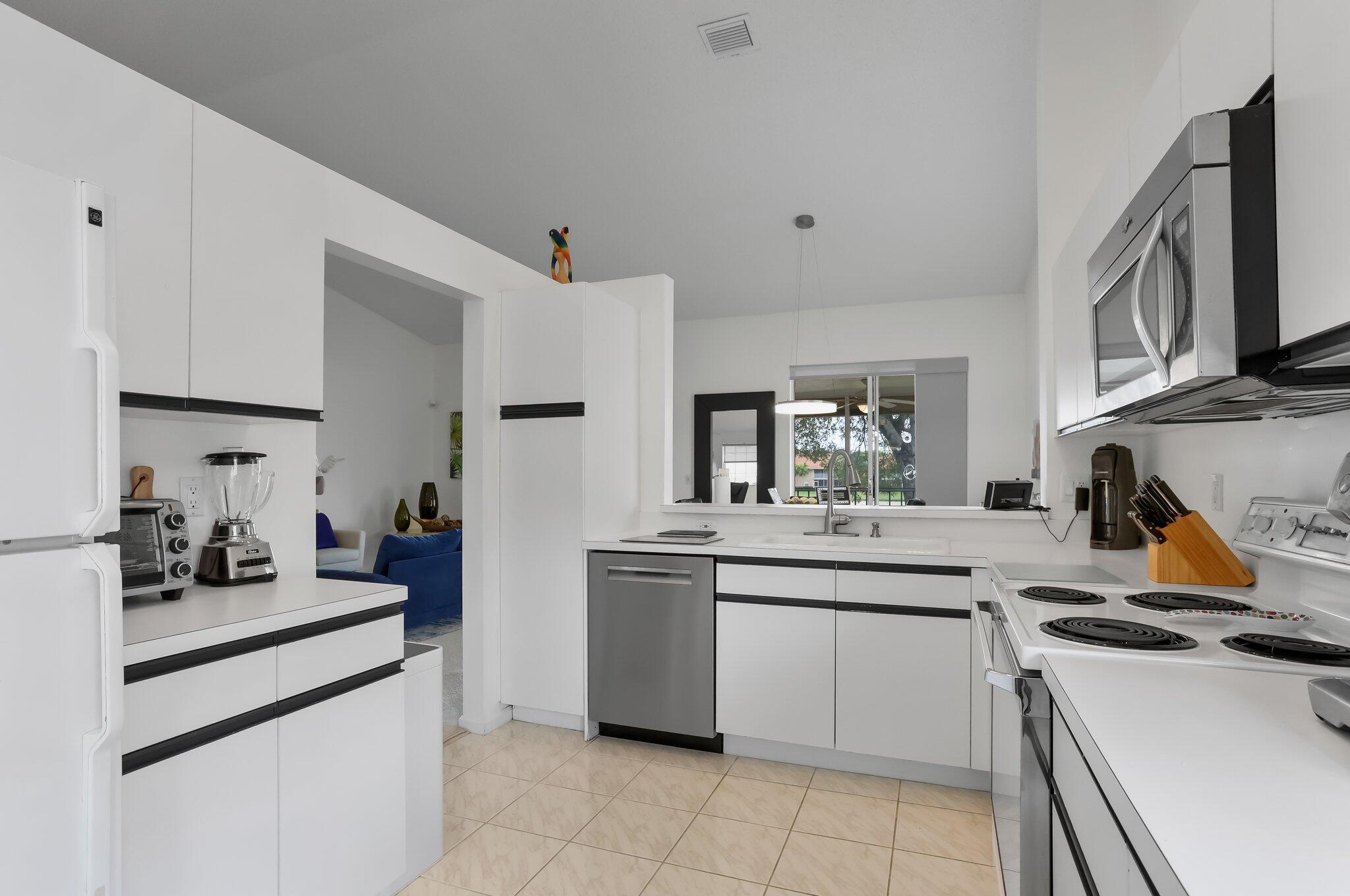 9927 Seacrest Circle 202