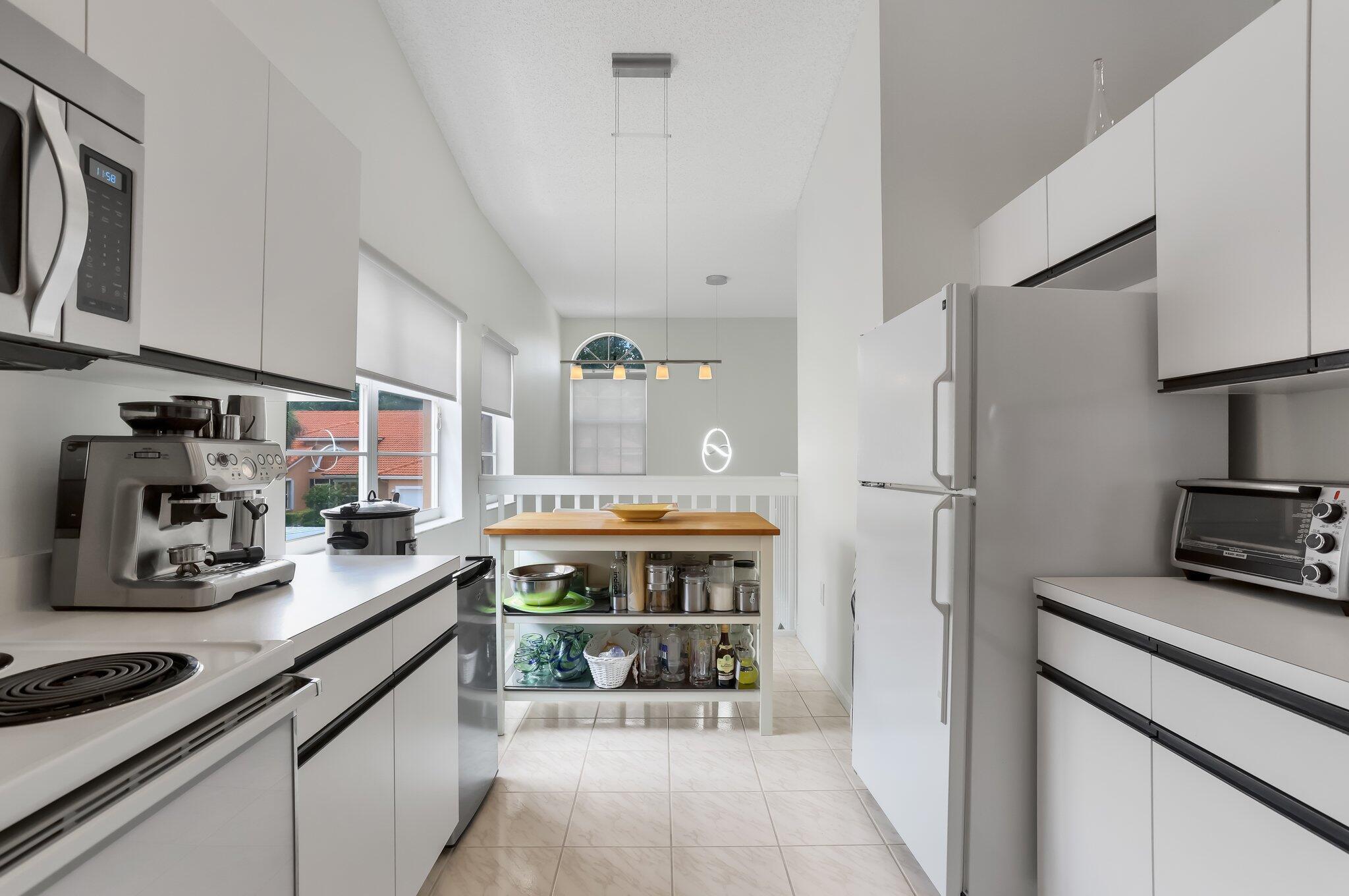 9927 Seacrest Circle 202