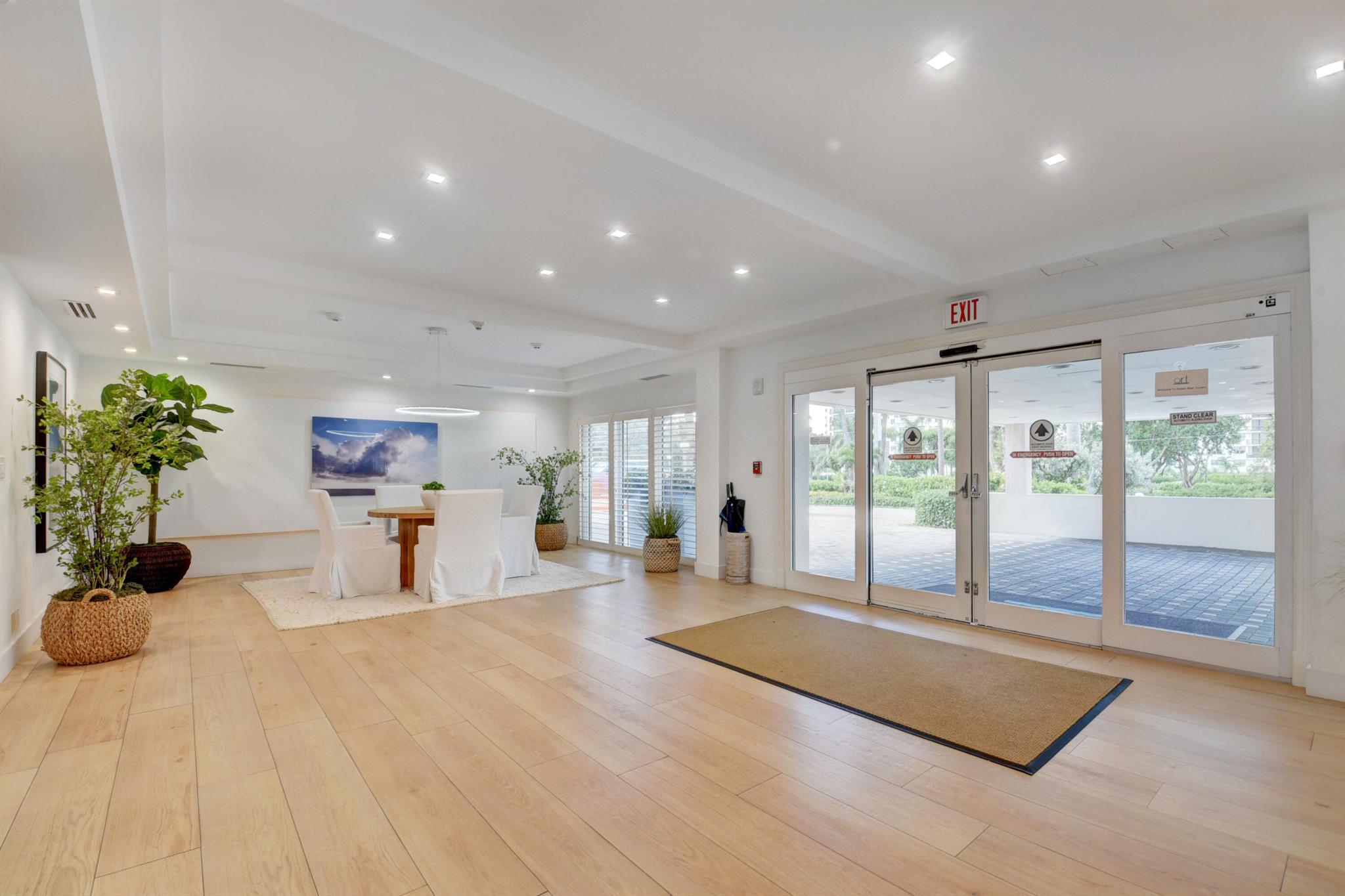 2066 N Ocean Boulevard 14sw