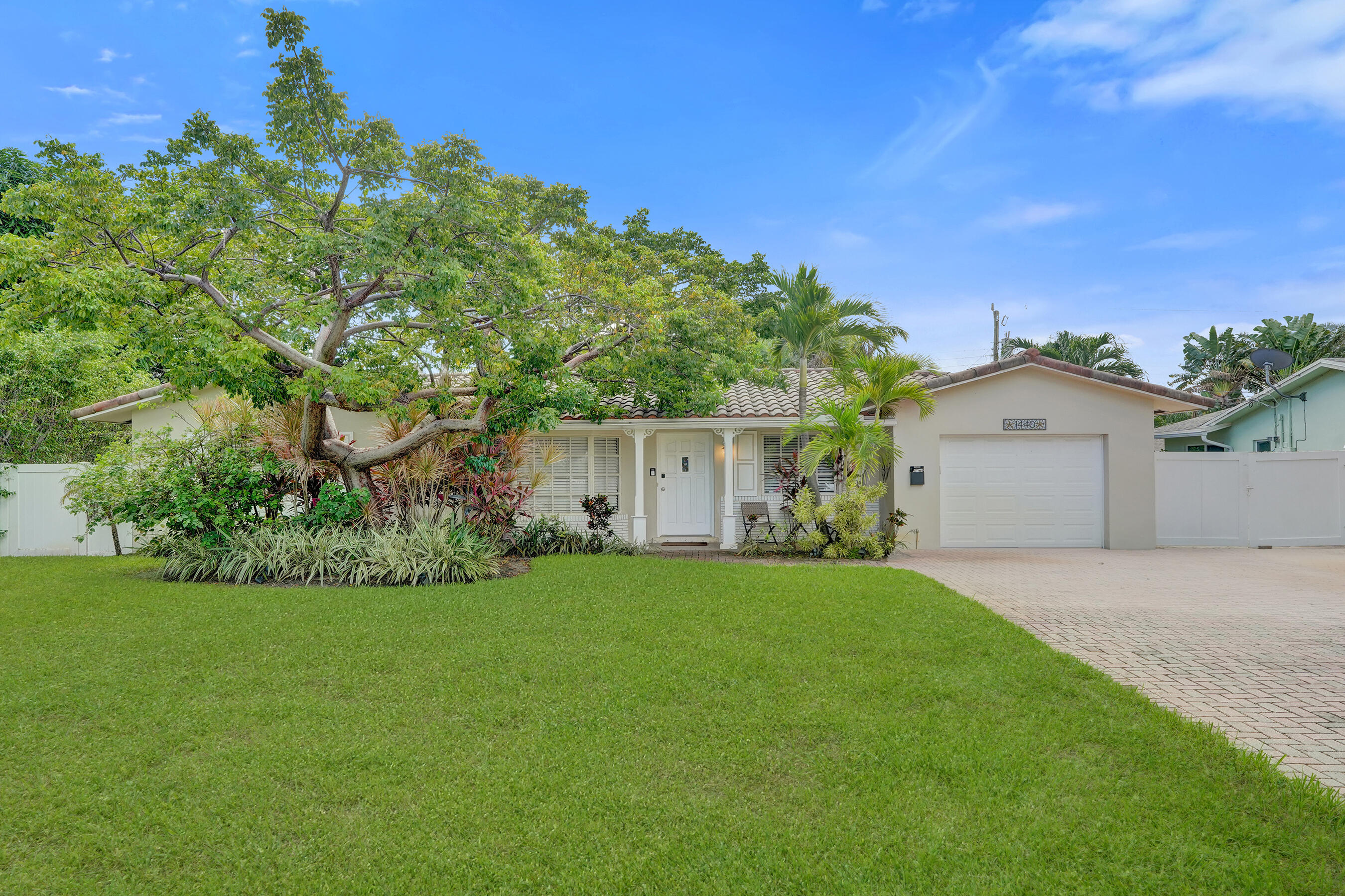 1440 SE 4th Court