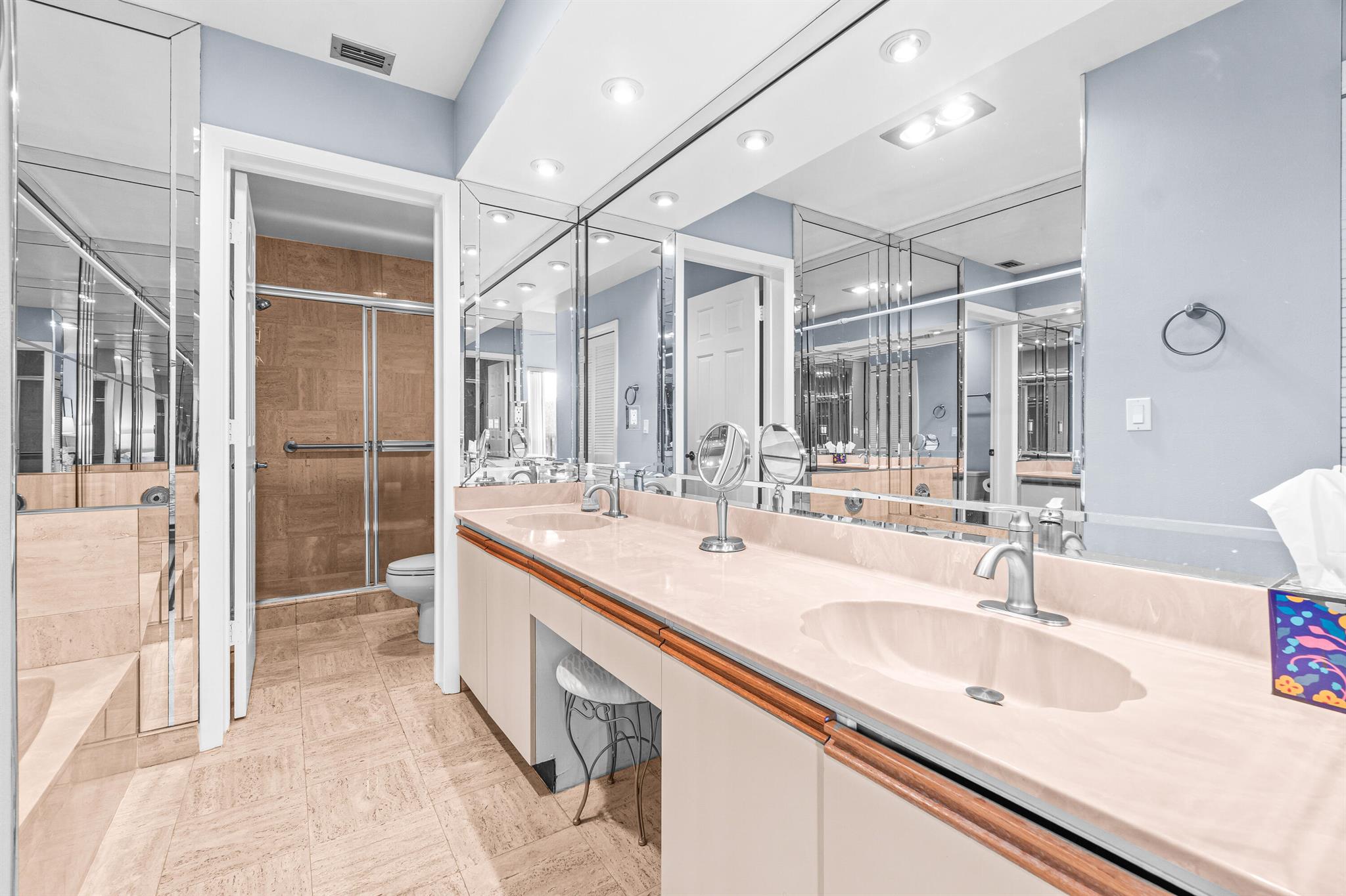 7460 La Paz Boulevard 102