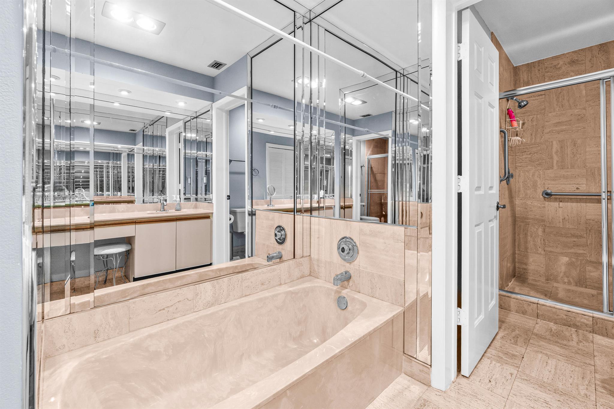 7460 La Paz Boulevard 102