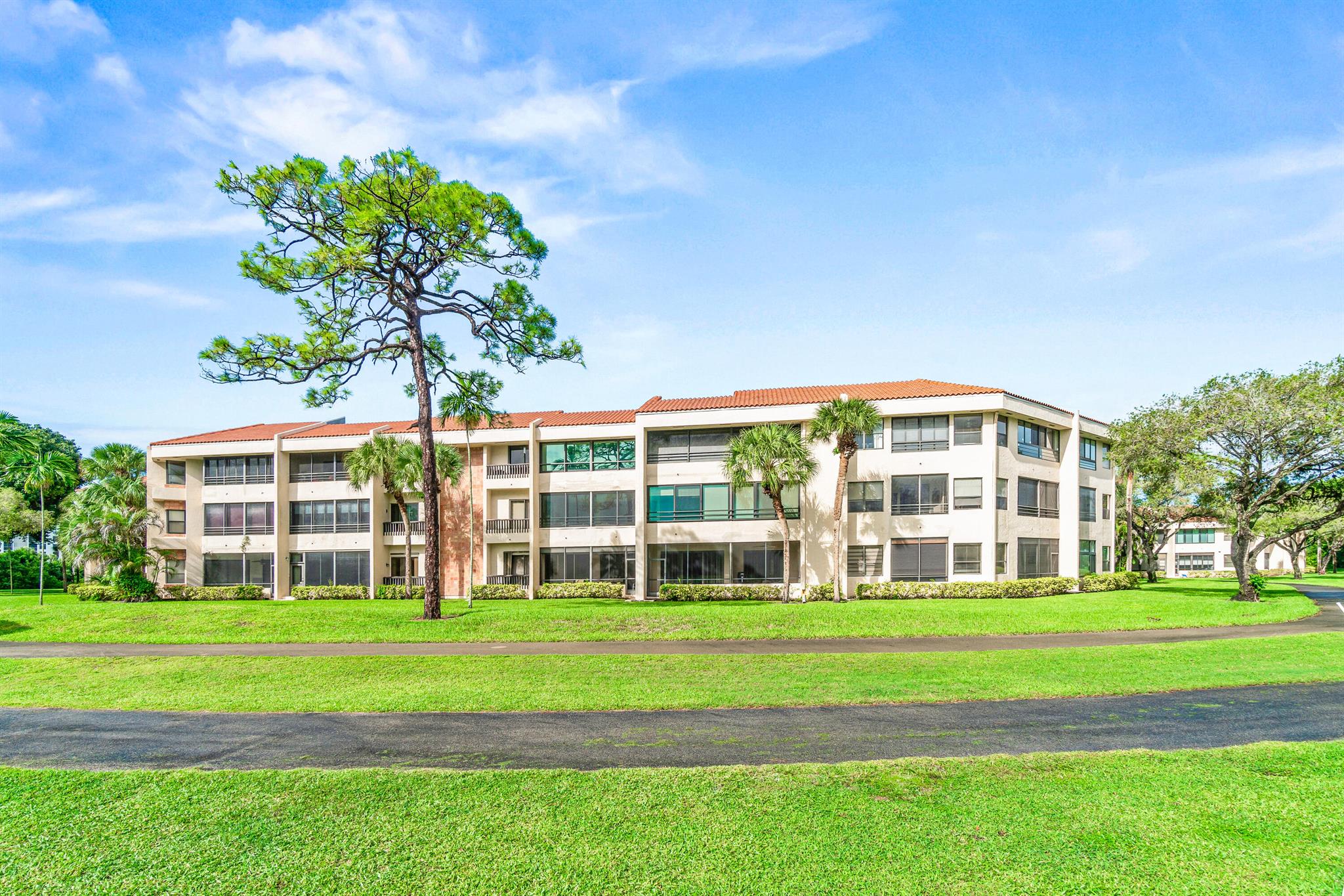 7460 La Paz Boulevard 102