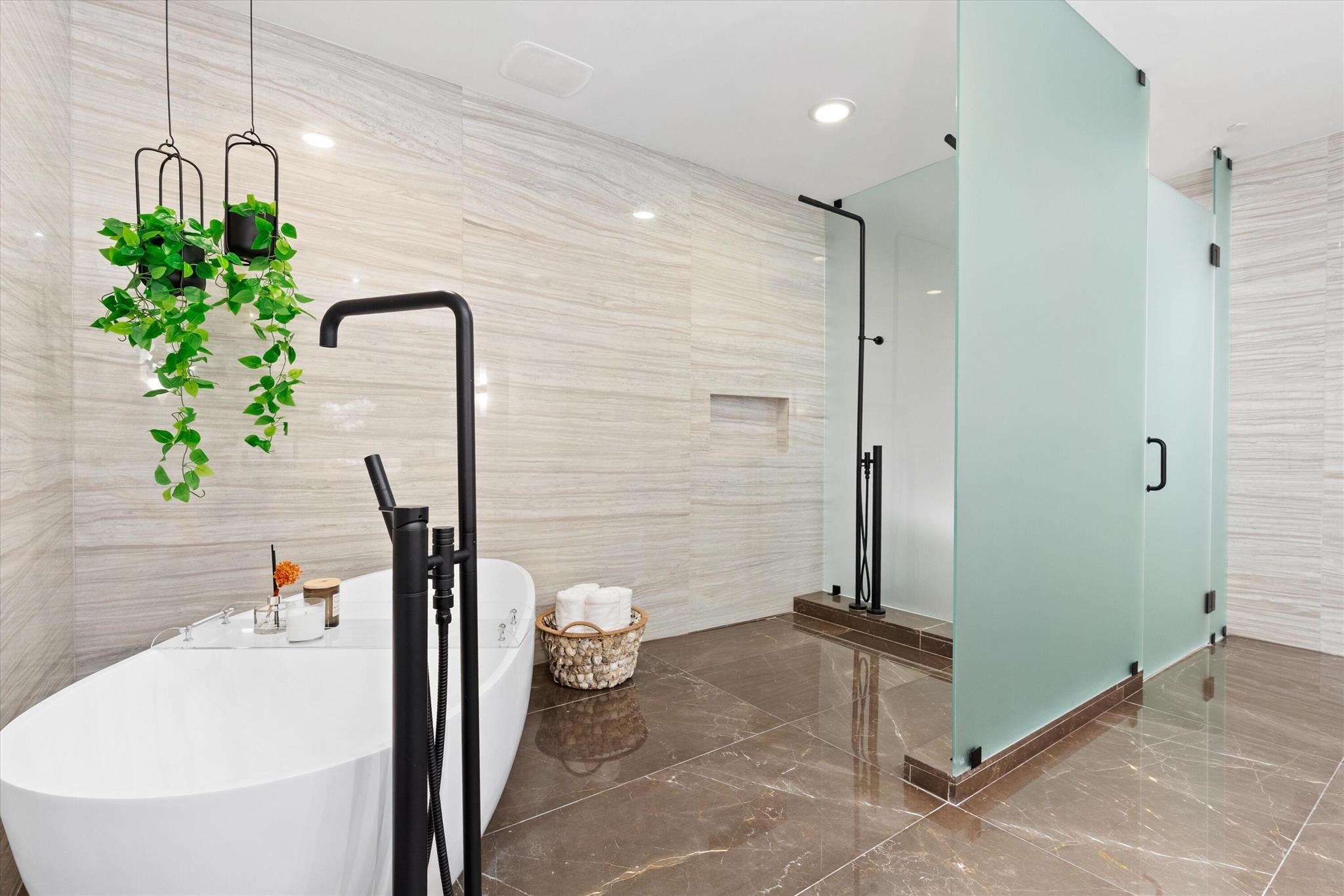 2200 N Ocean Boulevard N201