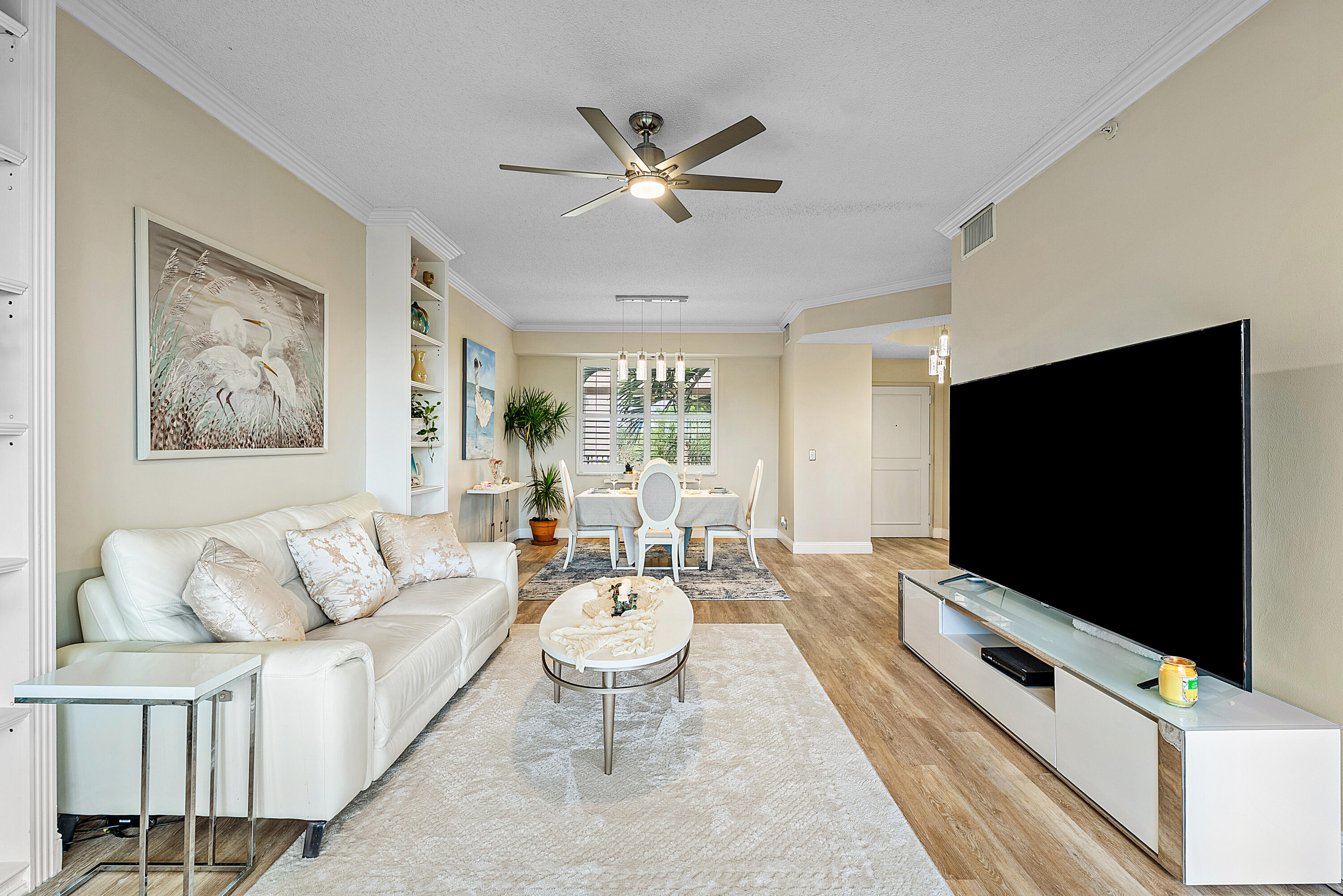 7546 La Paz Boulevard E 404