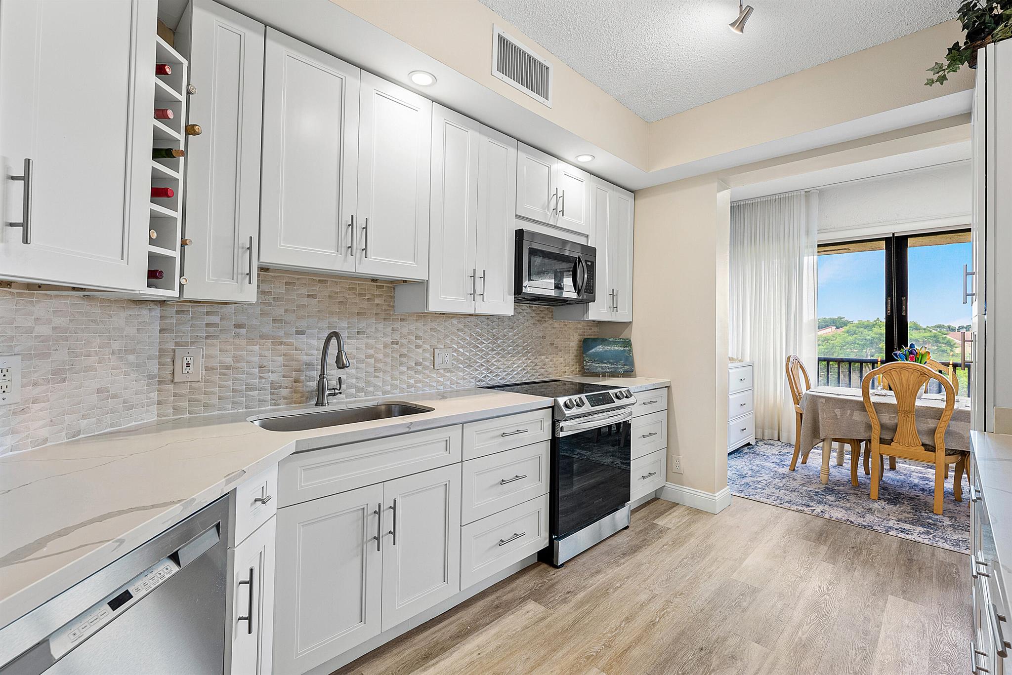 7546 La Paz Boulevard E 404