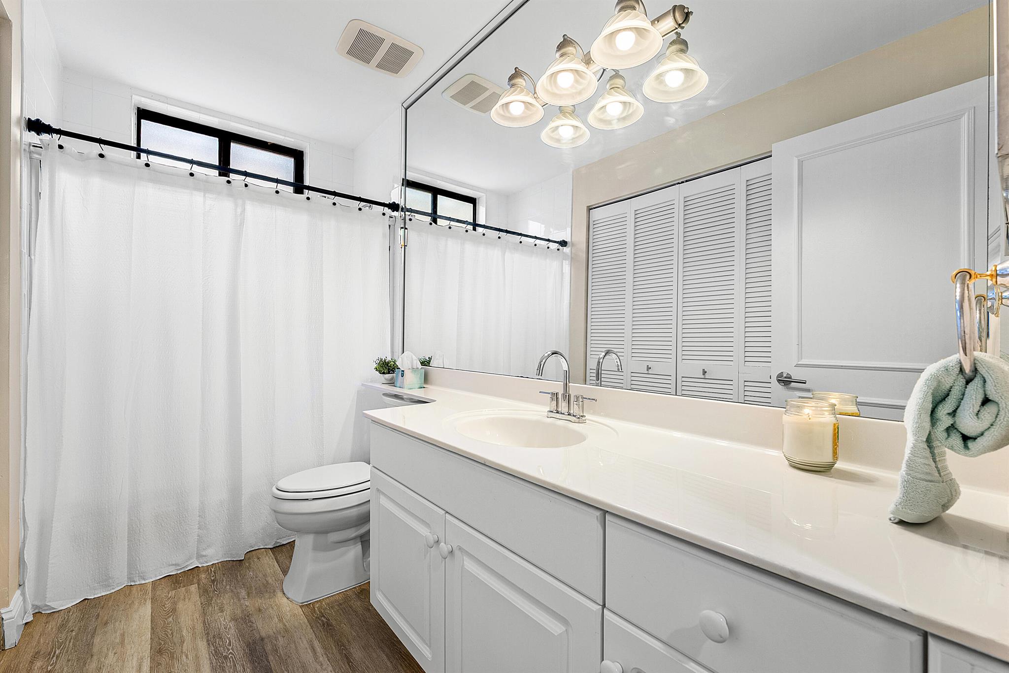 7546 La Paz Boulevard E 404