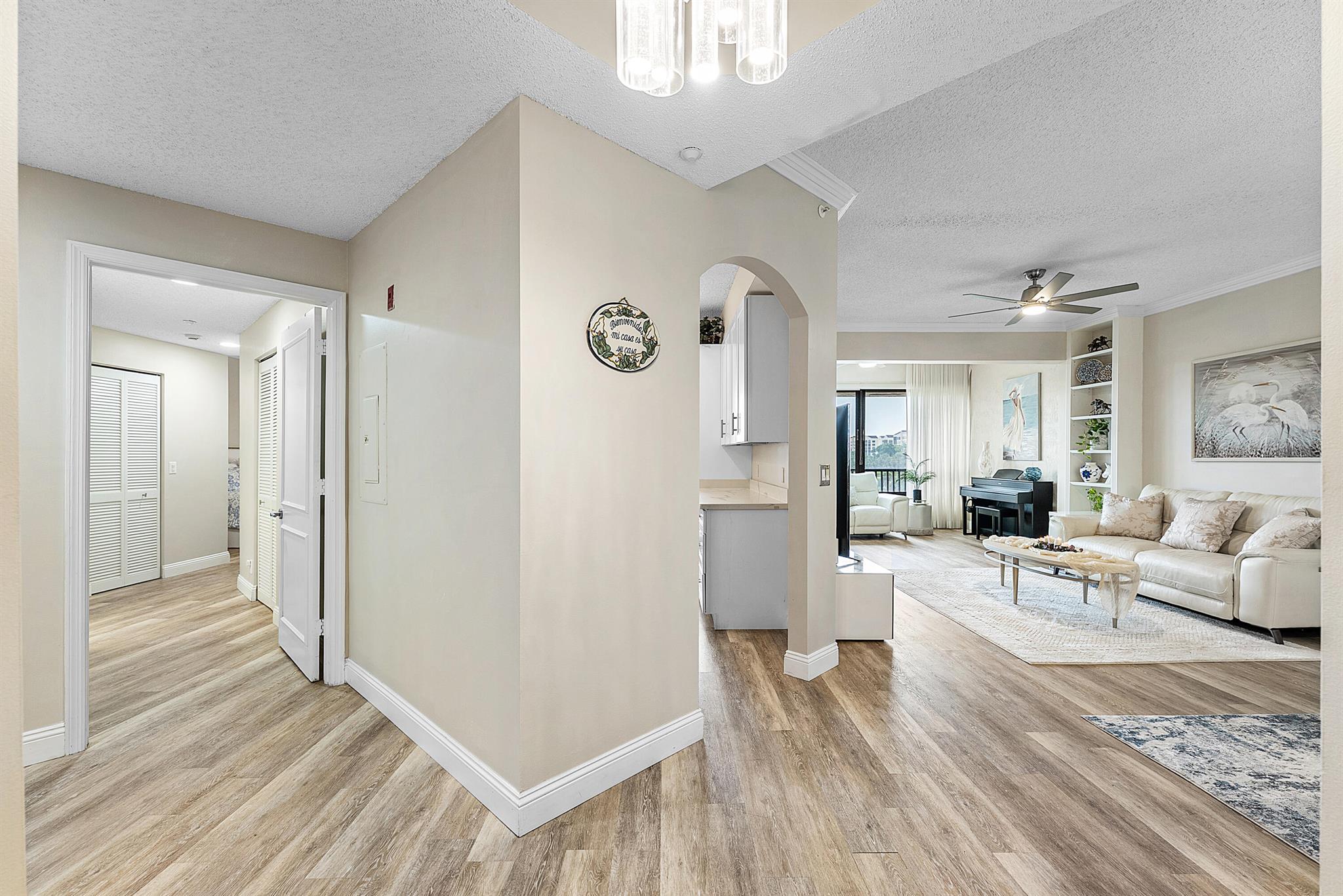 7546 La Paz Boulevard E 404