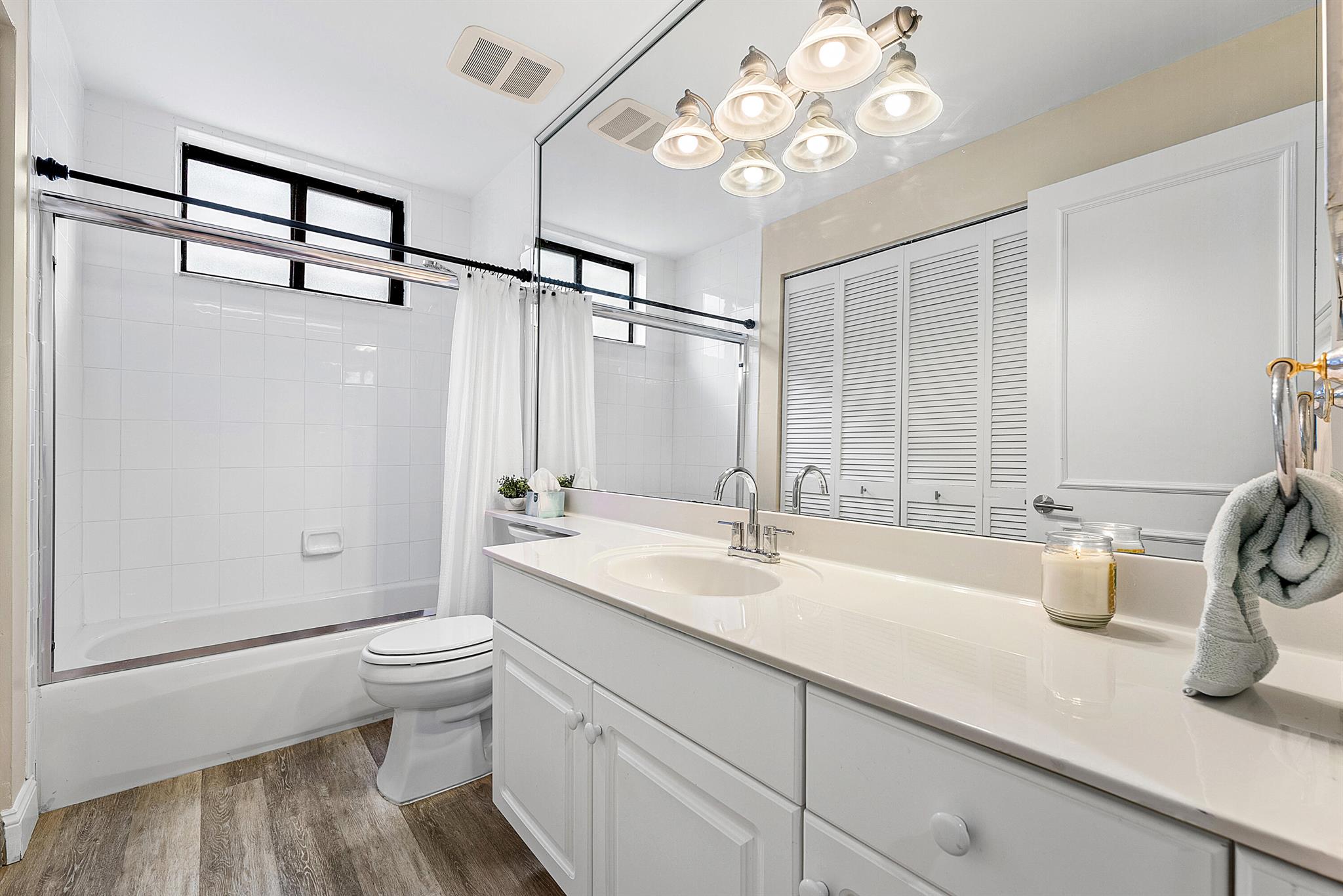 7546 La Paz Boulevard E 404