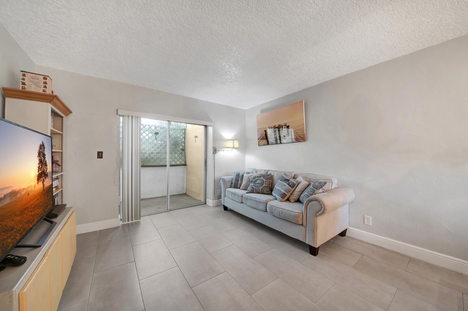 2812 S Garden Drive 109