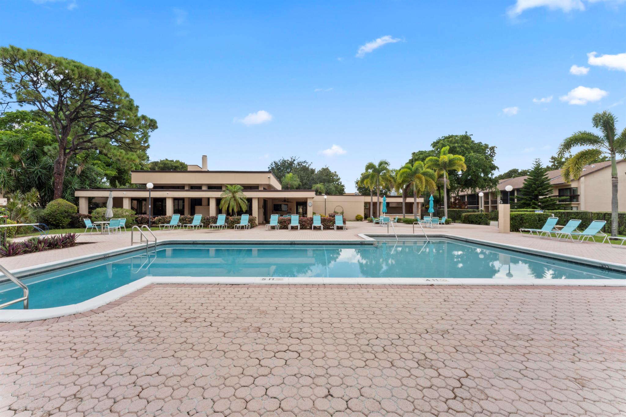 2339 SW 15th Street #27