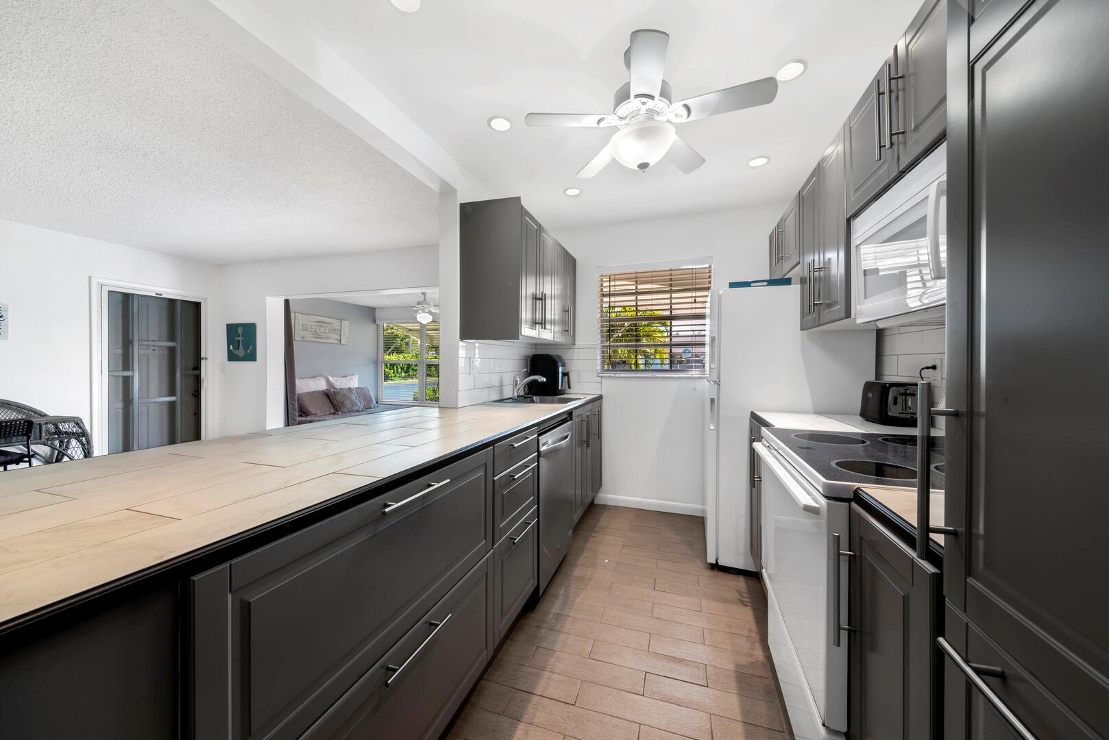 1382 High Point Way NE C