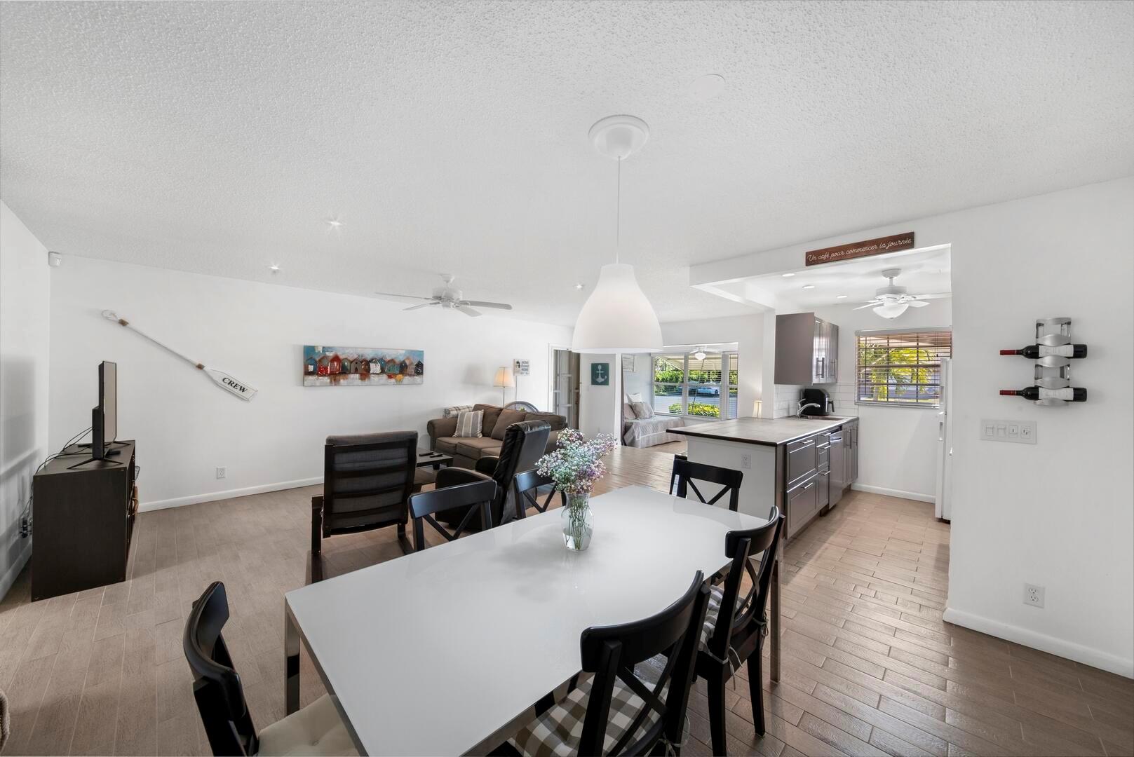 1382 High Point Way NE C