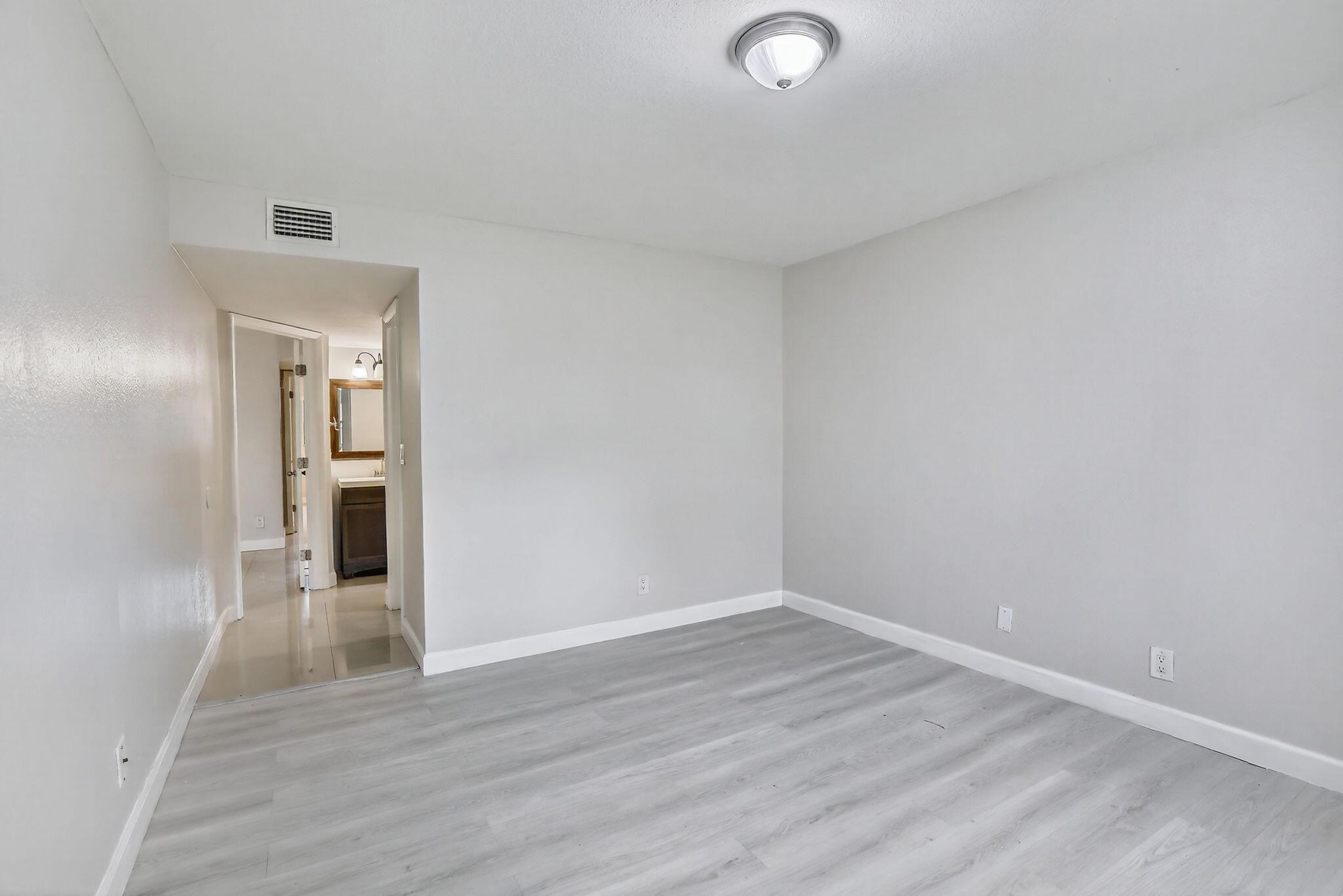 8789 NW 39 Street 8789