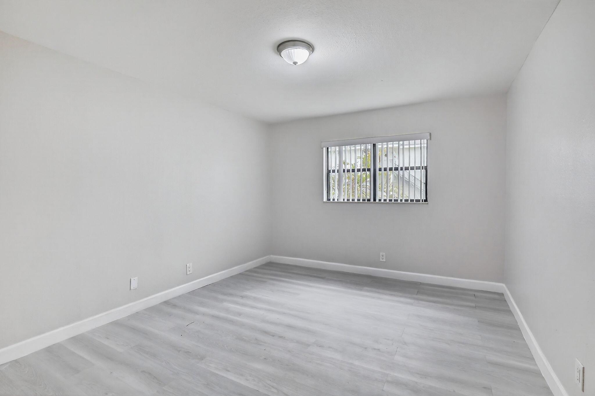 8789 NW 39 Street 8789