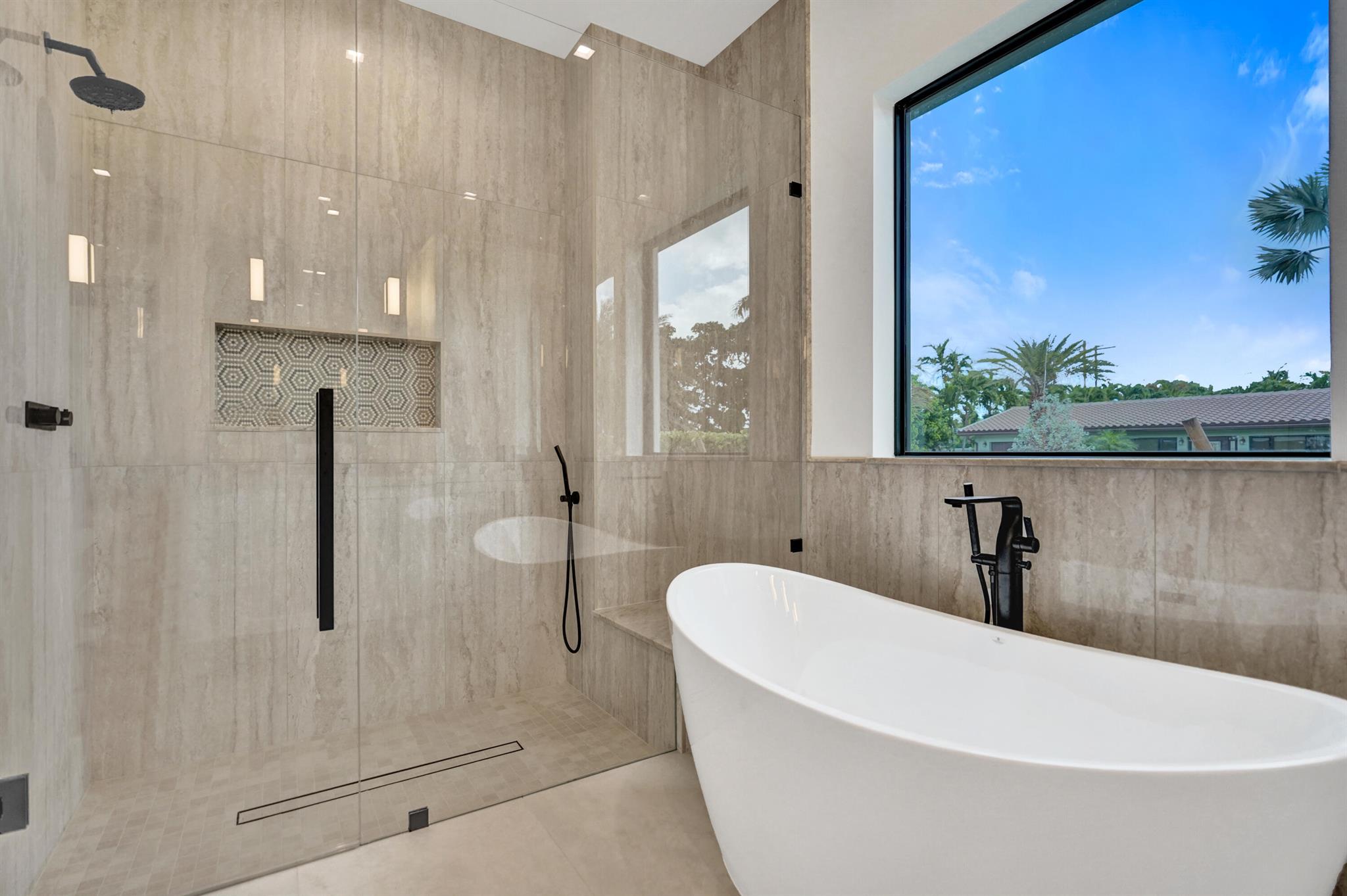 4451 NE 27th Terrace