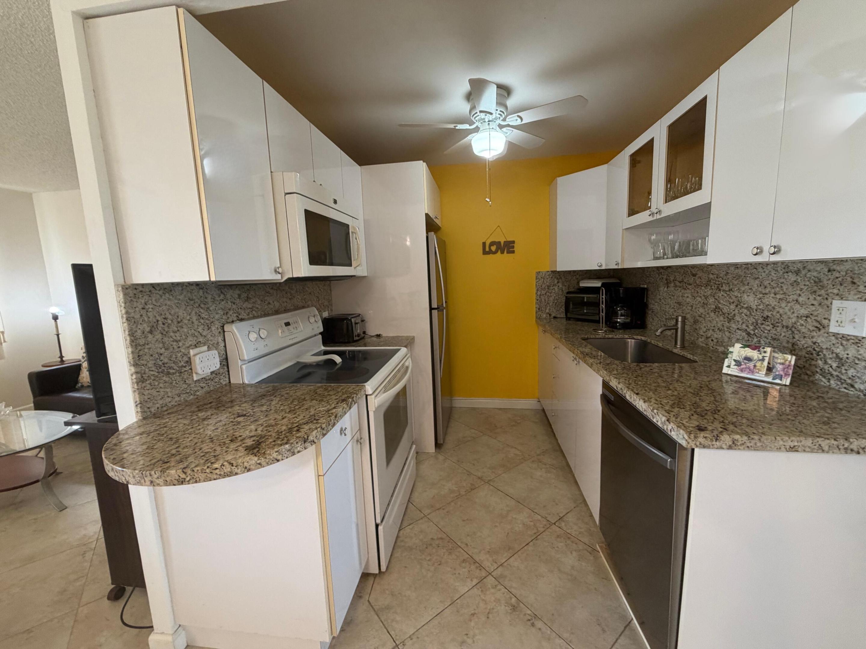 3058 Ainslie Drive 3058 - D