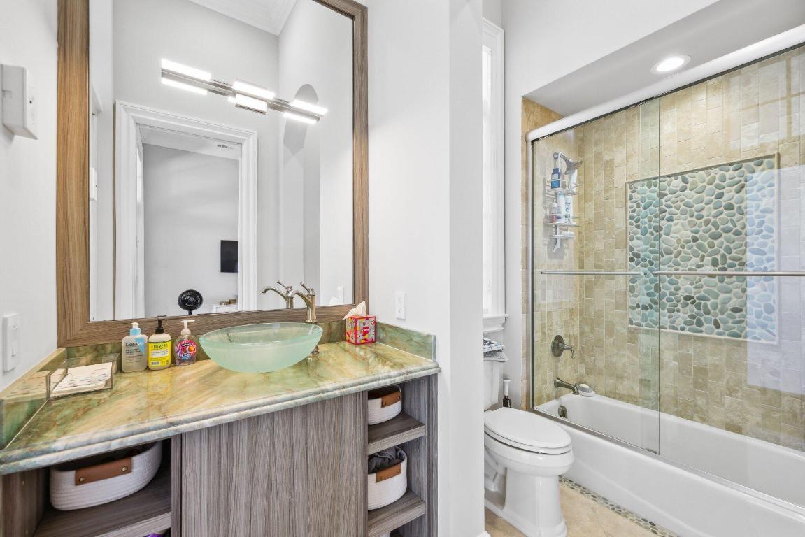 4216 Intracoastal Drive