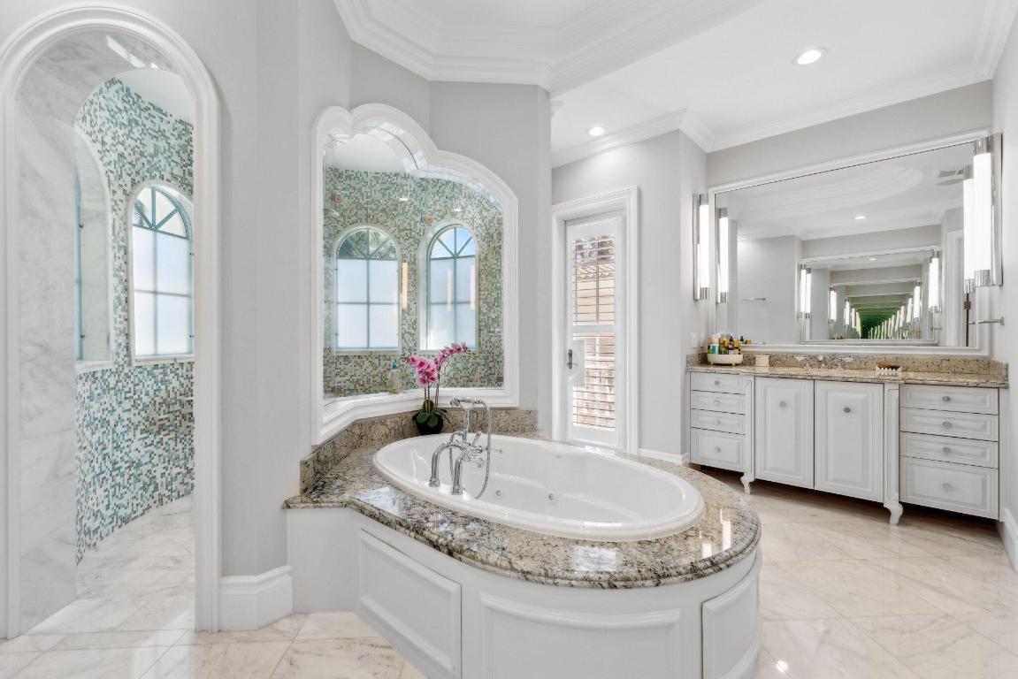 4216 Intracoastal Drive